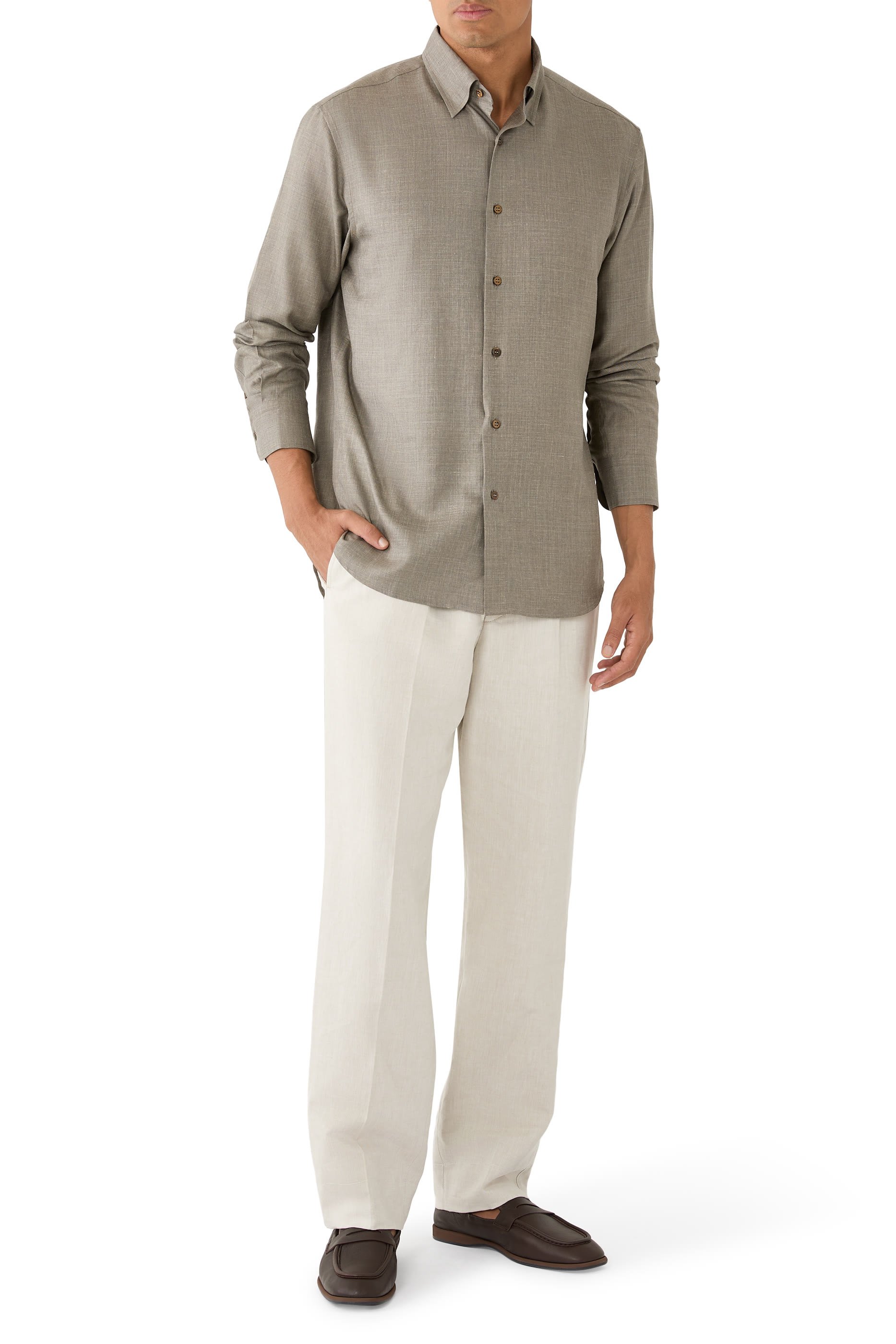 قميص بصف أزرار مخفي