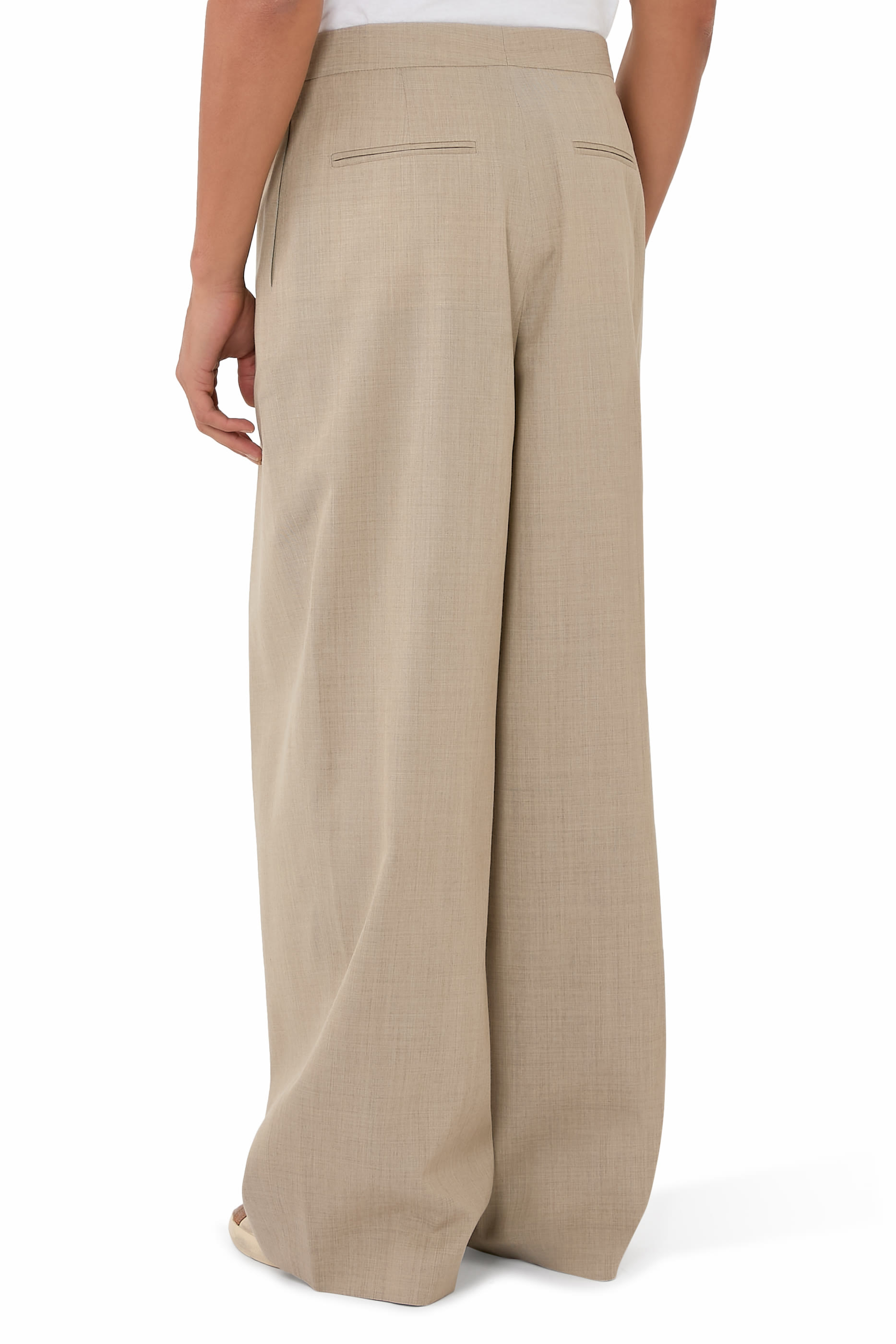 بنطال بقصة مريحة