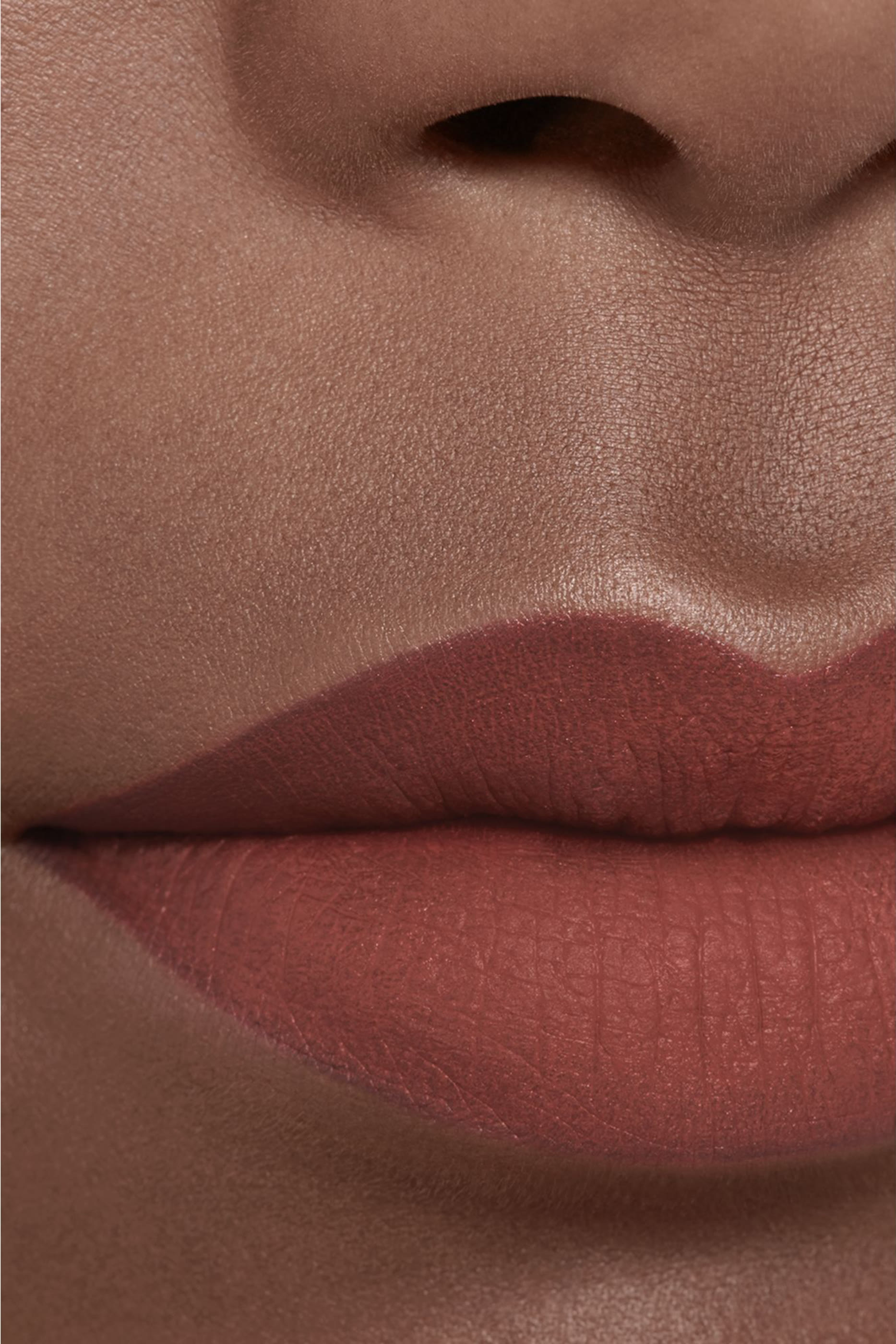 احمر شفاه Chanel Rouge Allure Liquid Velvet Ultrawear Intense مات سائل