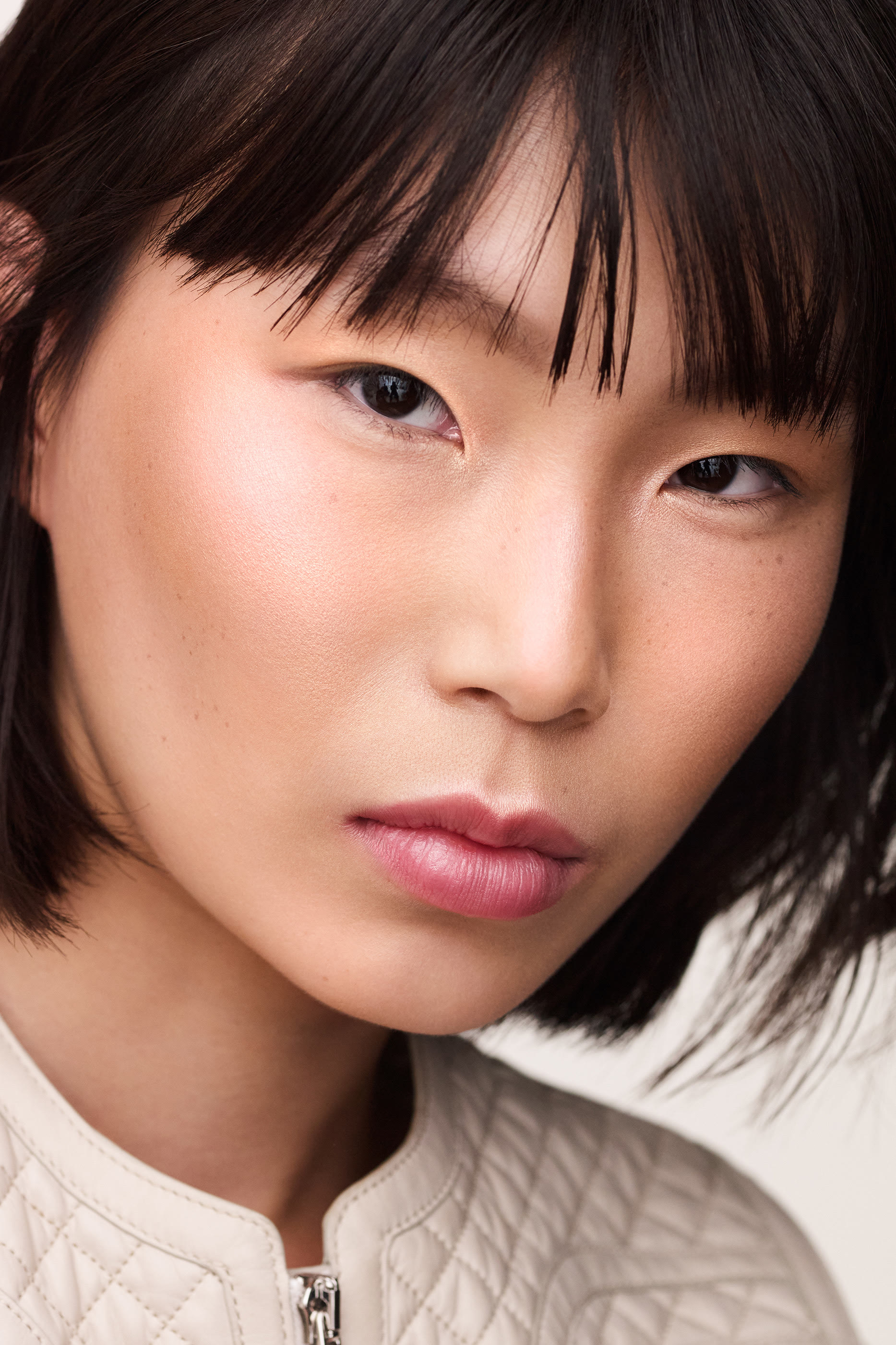 بودرة H Trio Iridescent Mineral