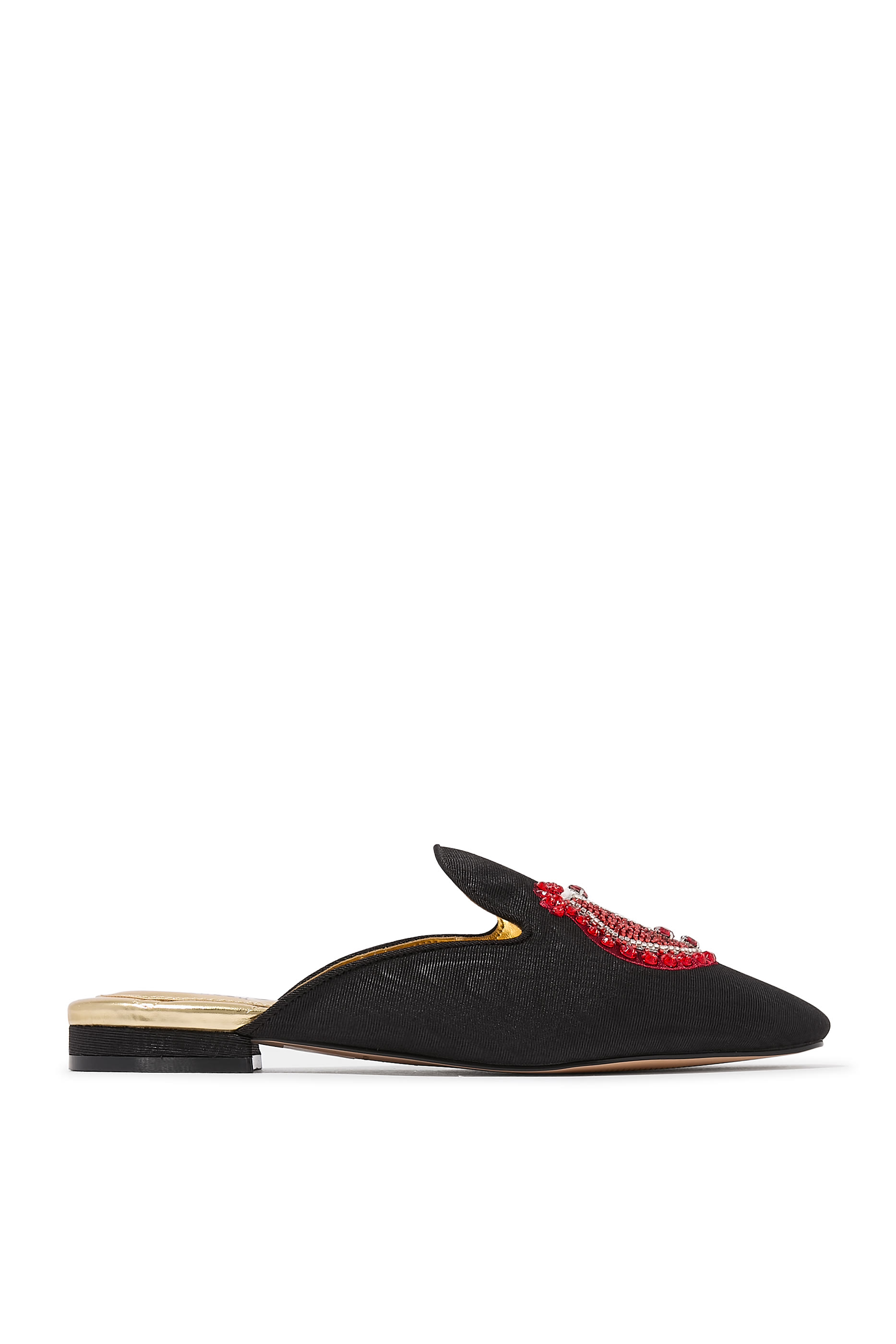 حذاء خفيف مطرز