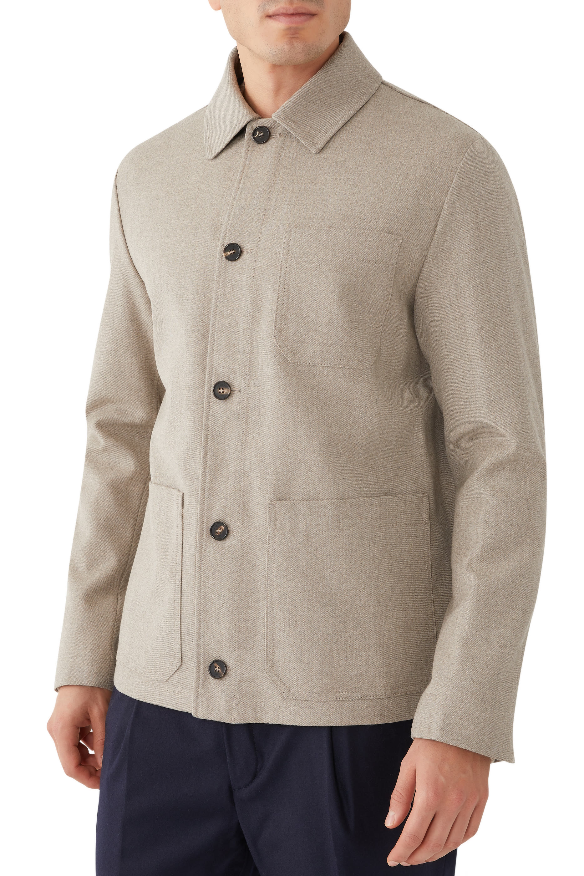 بلوزة بأكمام طويلة