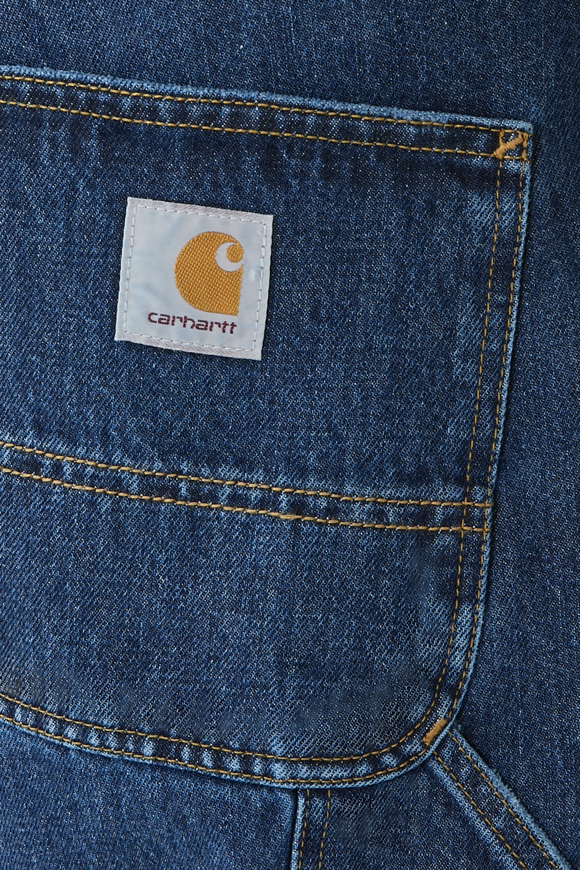 بنطال بطبقتين على الركبتين