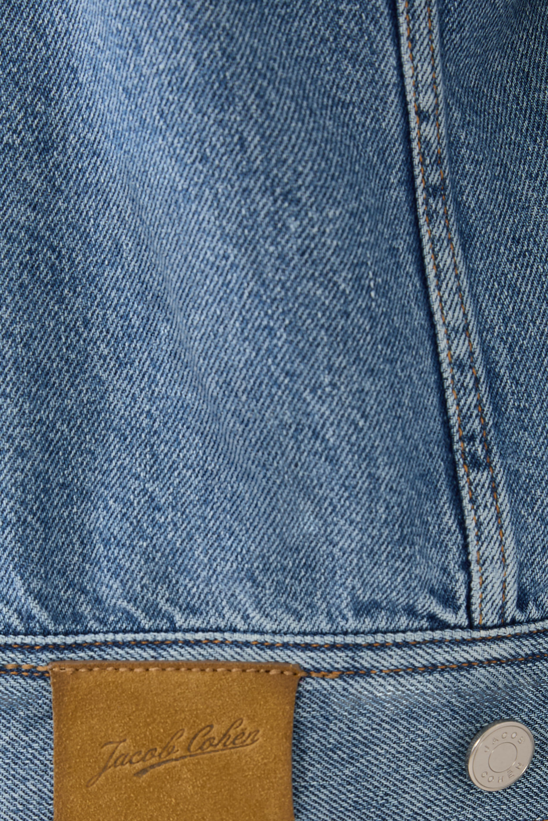 جاكيت غويبينو رياضي دنيم