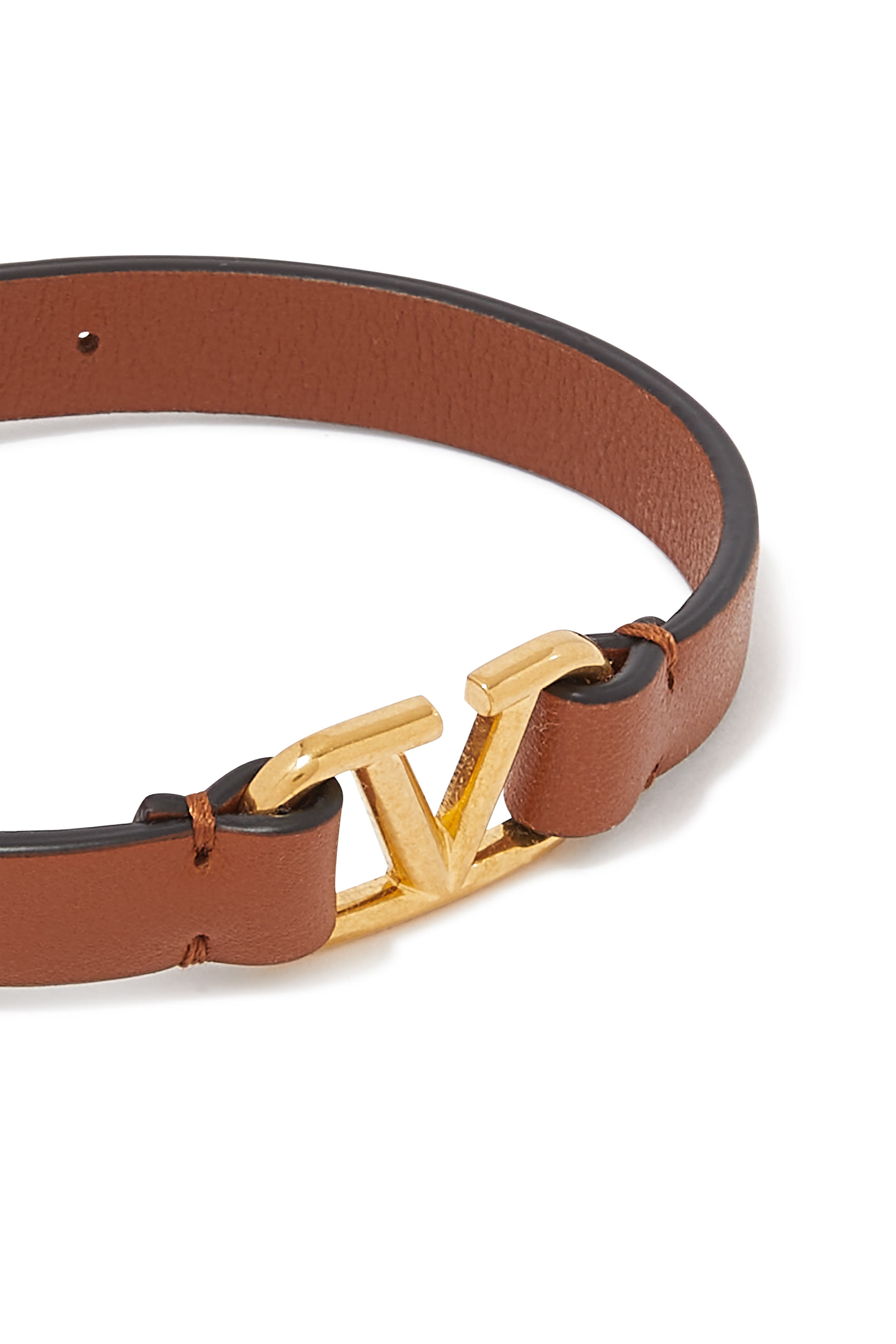 سوار فالنتينو غارافاني بشعار الماركة V