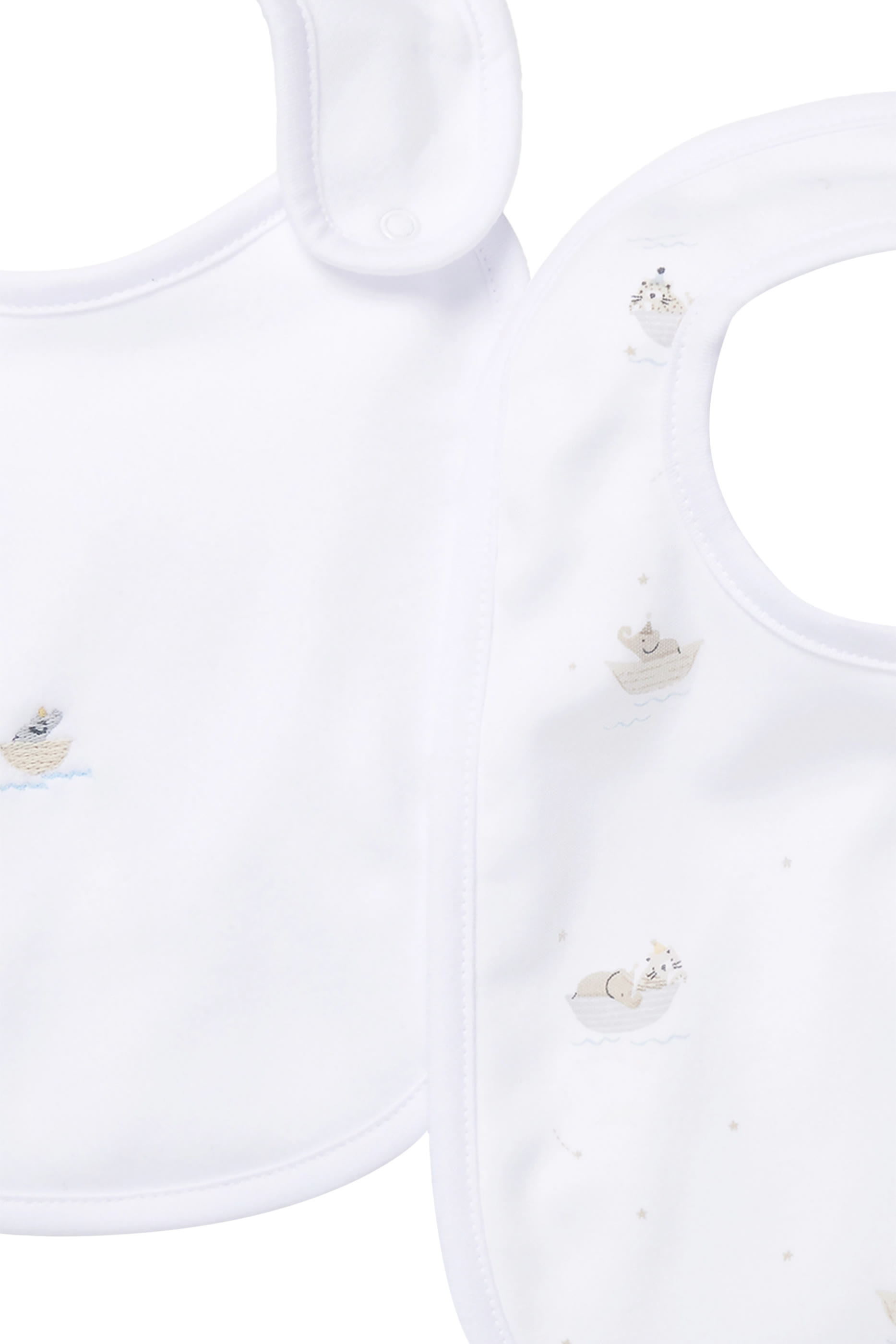 طقم مريلة بحواف بغرزة البيكو ونقشة أرنب هوبي قطن عضوي للرضع، قطعتين