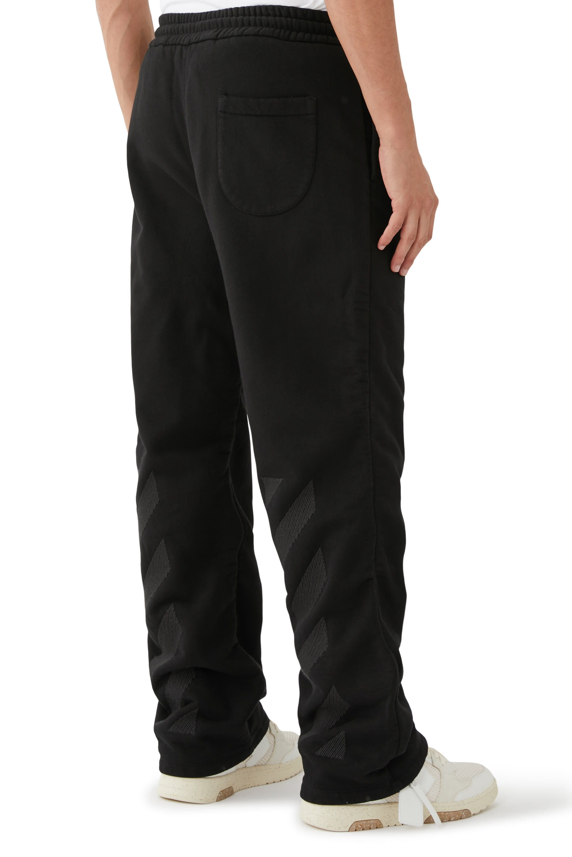 بنطال رياضي مطرز بخطوط مائلة