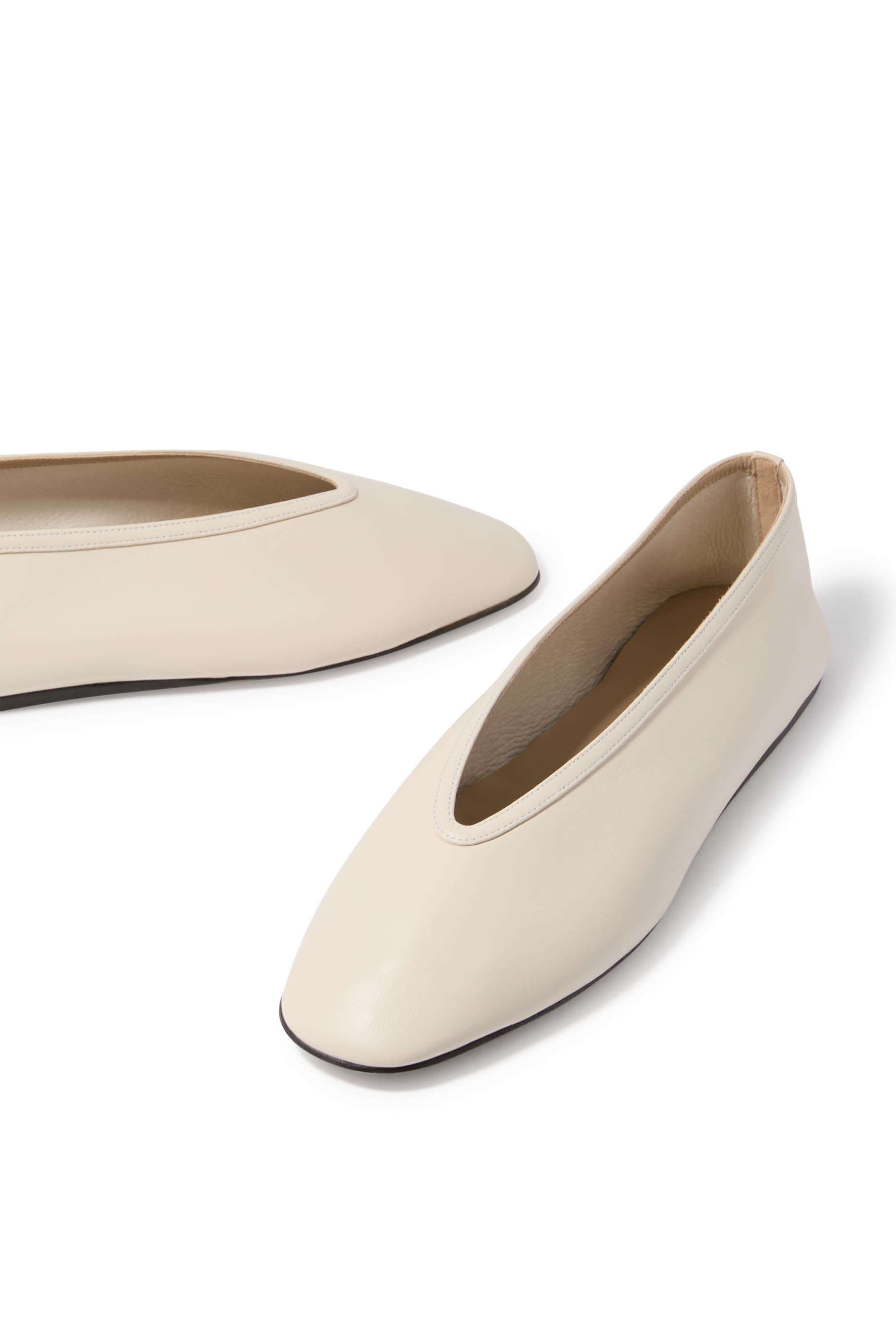 حذاء لونا خفيف