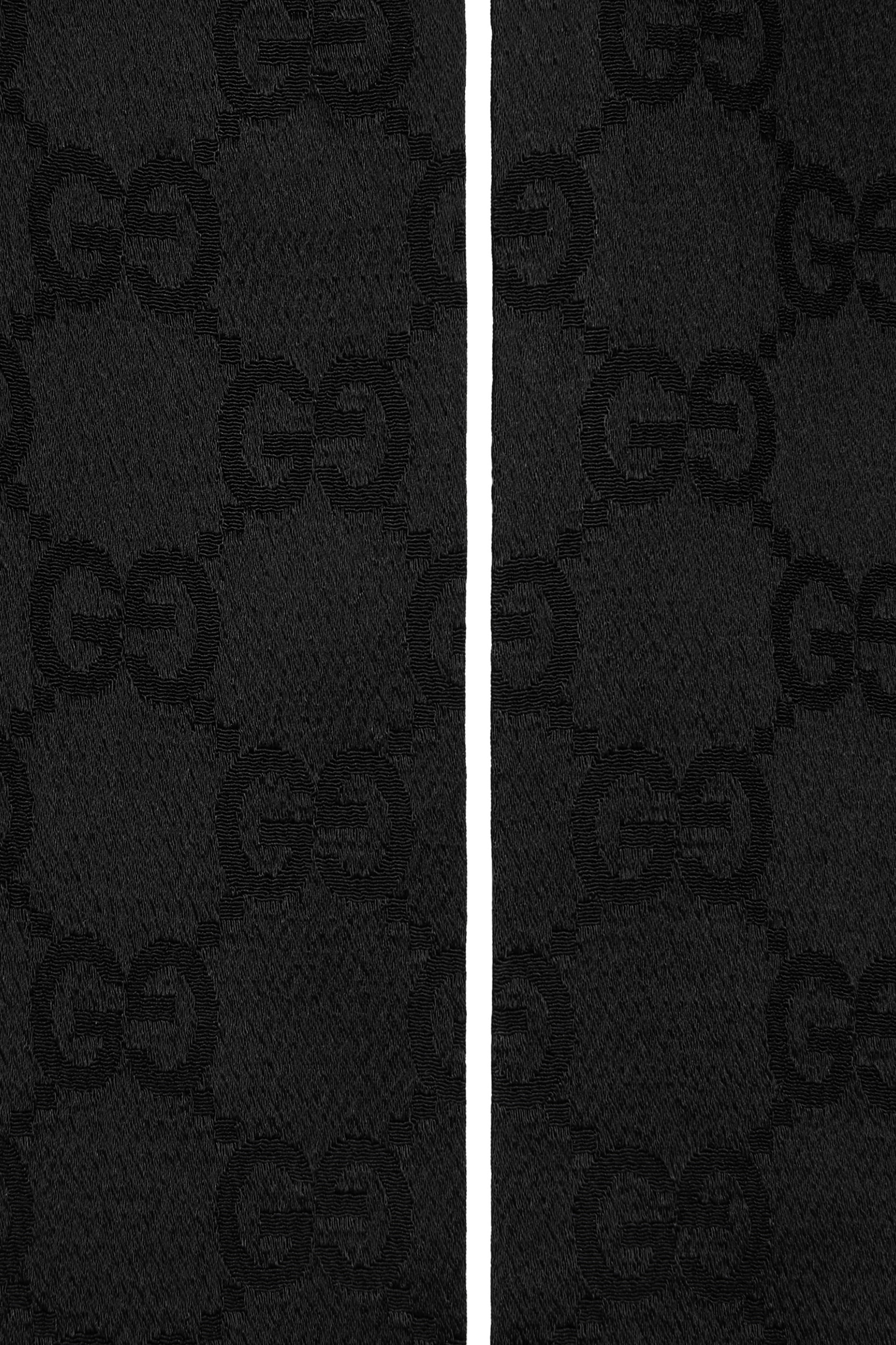 جاكيت بسحاب ونقشة حرفي شعار الماركة جاكار