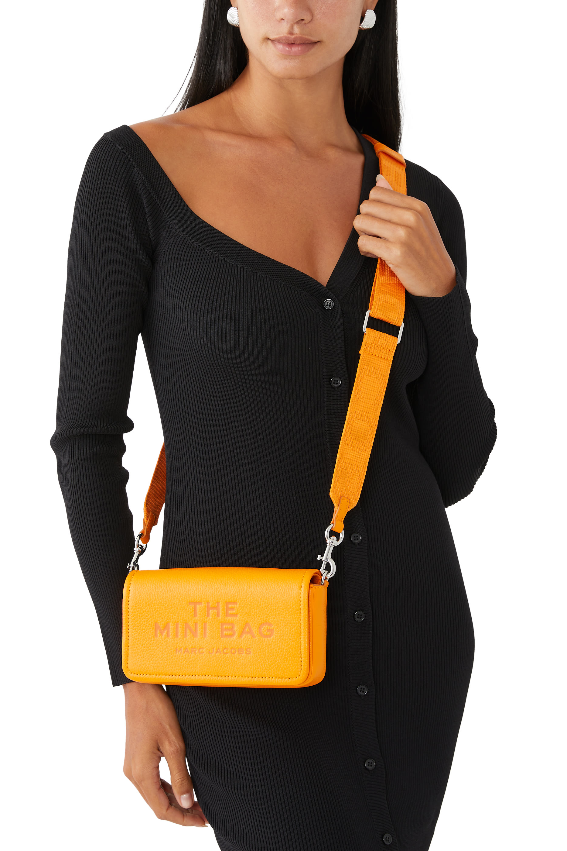 حقيبة صغيرة جلد