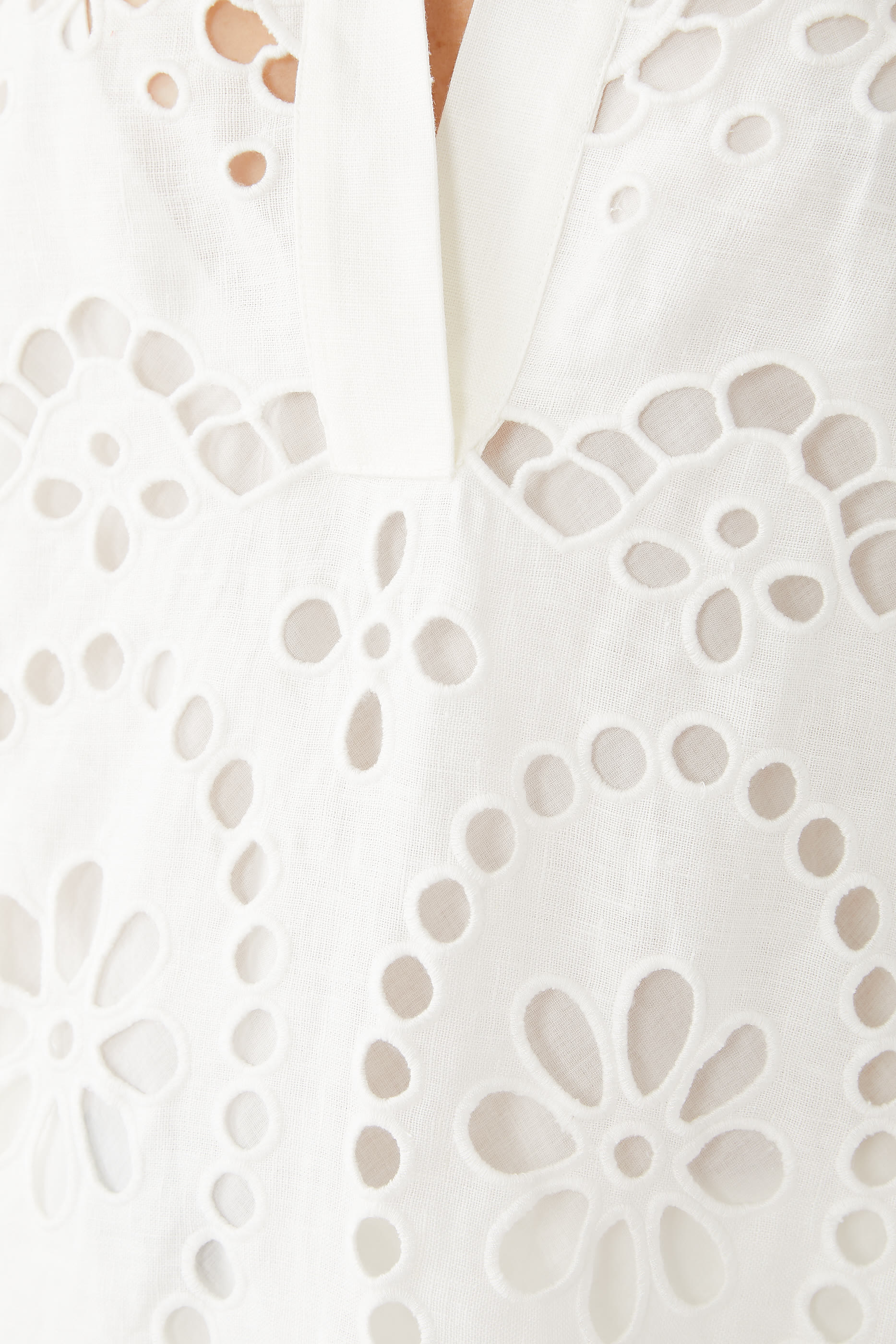 تونيك ليكسي بتطريزات