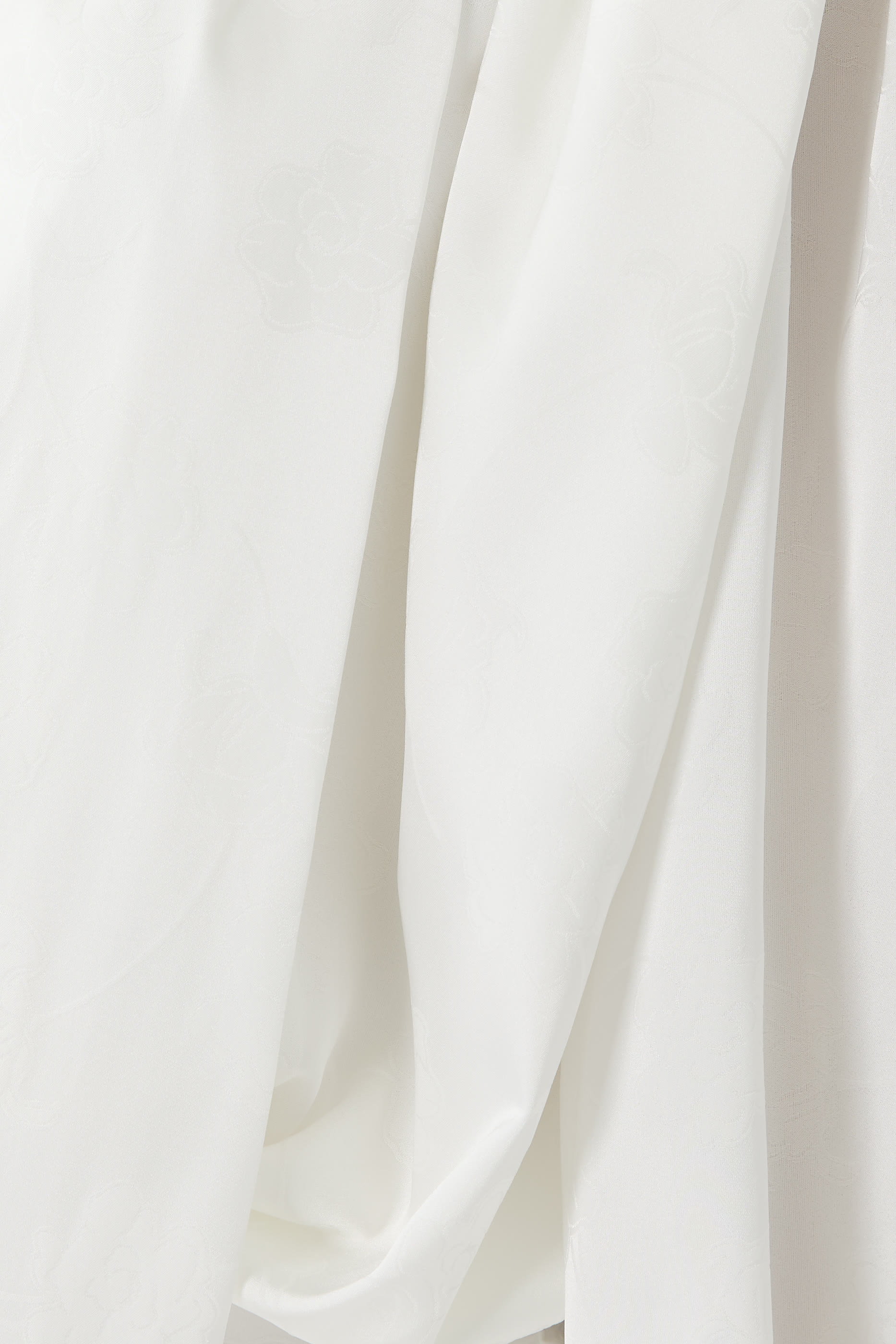 فستان قصير بوشاح