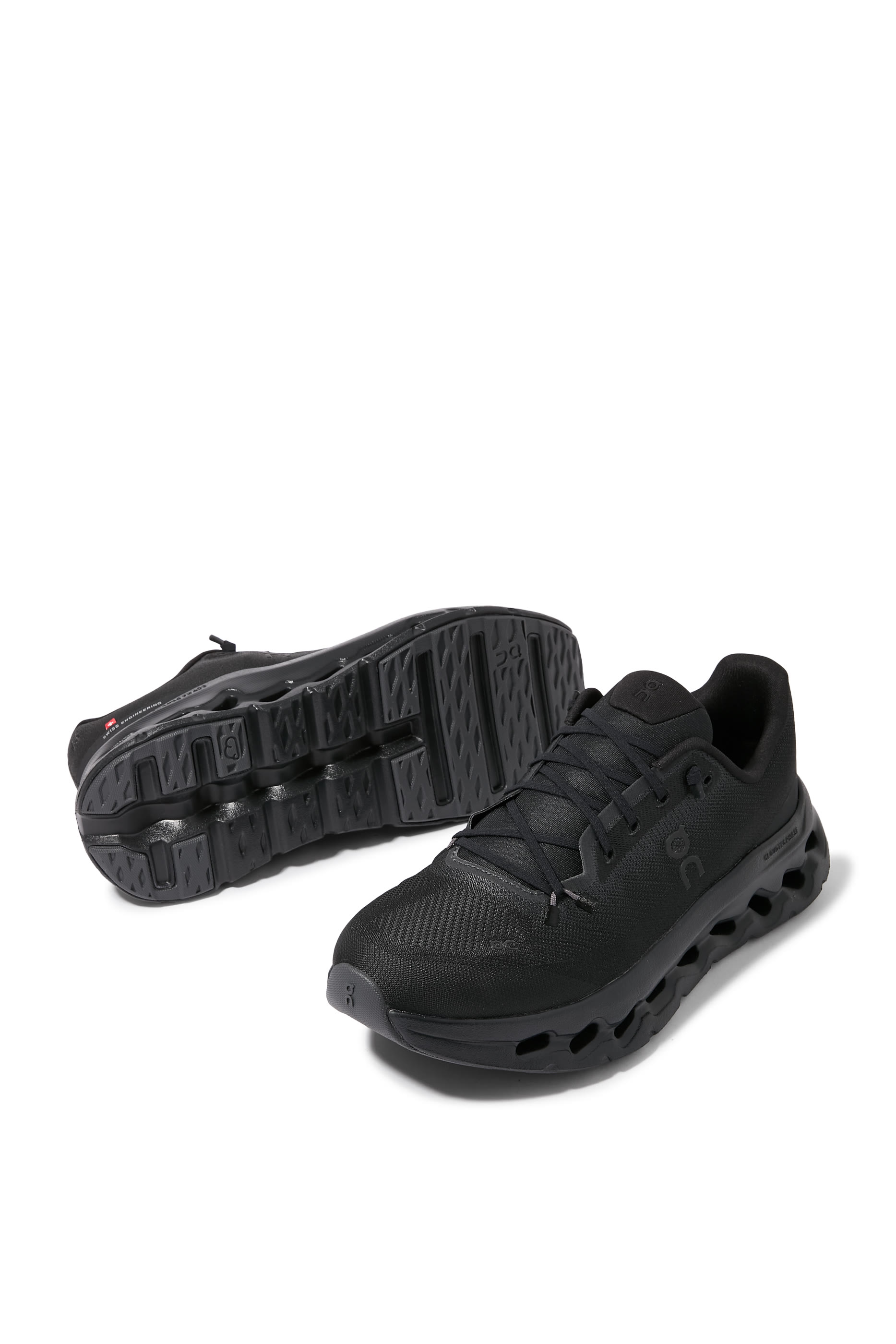 سنيكرز كلاودتيلت للنساء