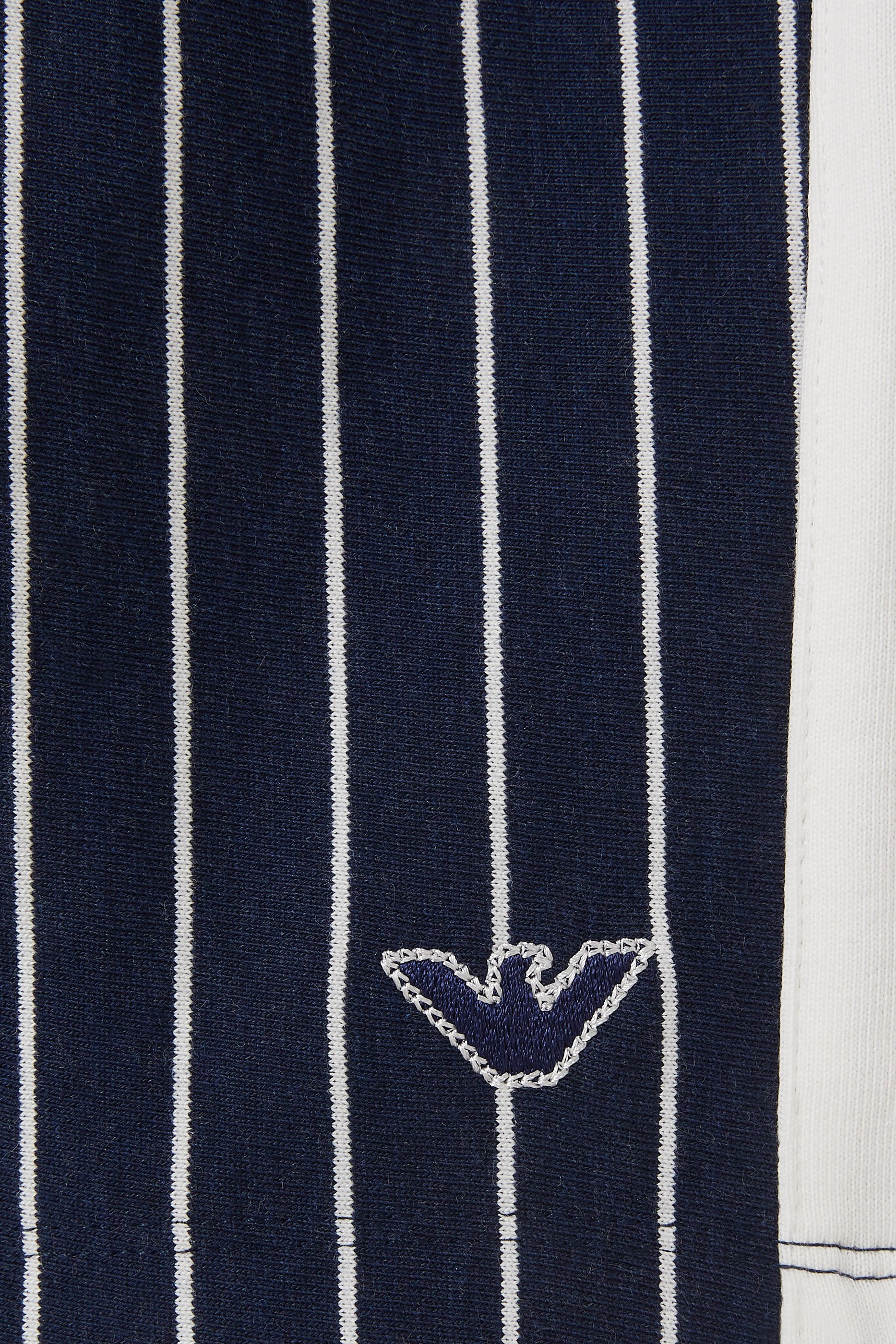 شورت مخطط بشعار الماركة للأطفال