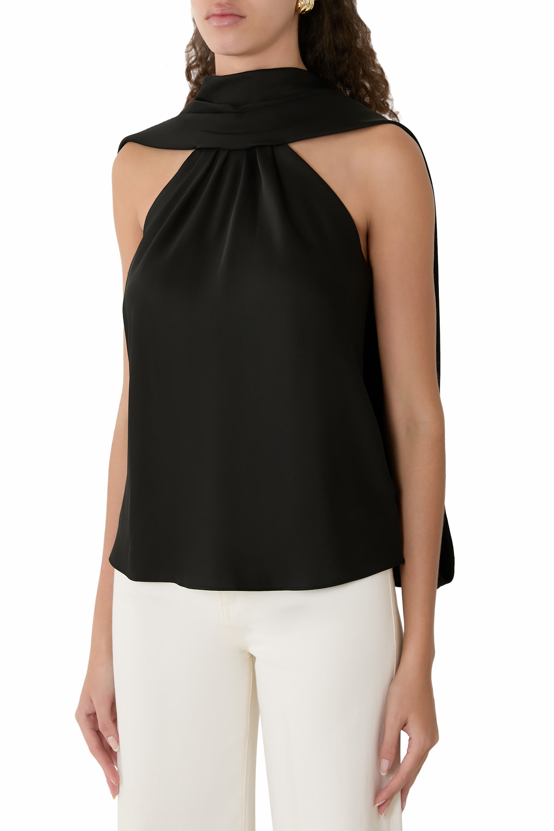 بلوزة سكارليت بتصميم كاب ستان