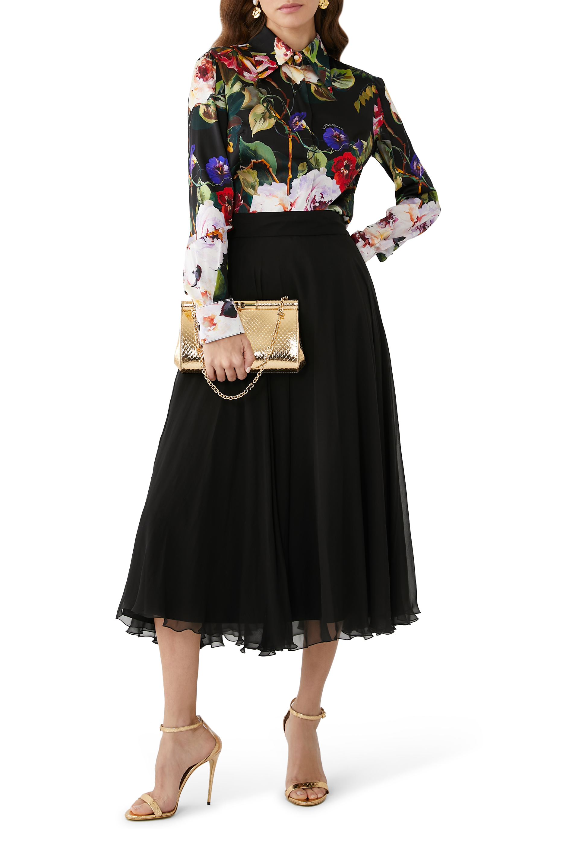 قميص بنقشة وأكمام طويلة