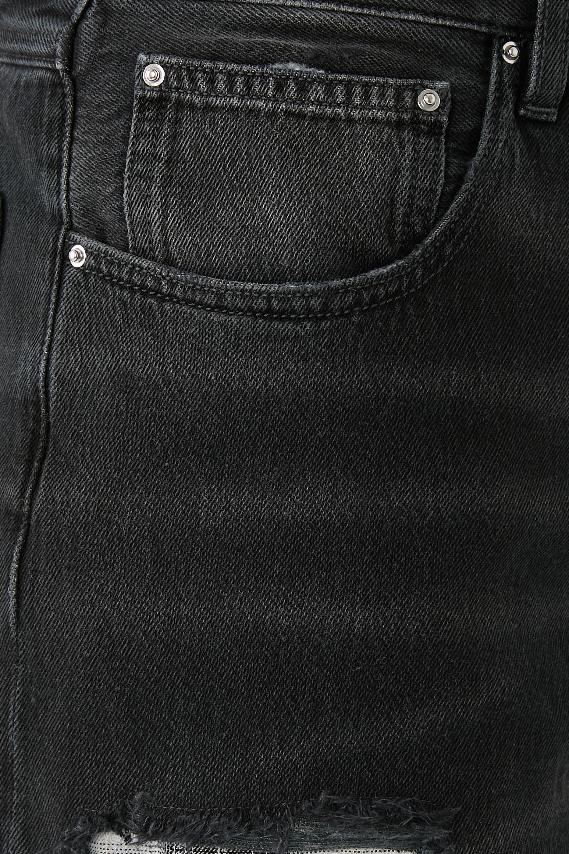 بنطال جينز ريبير بقصة واسعة فلانيل