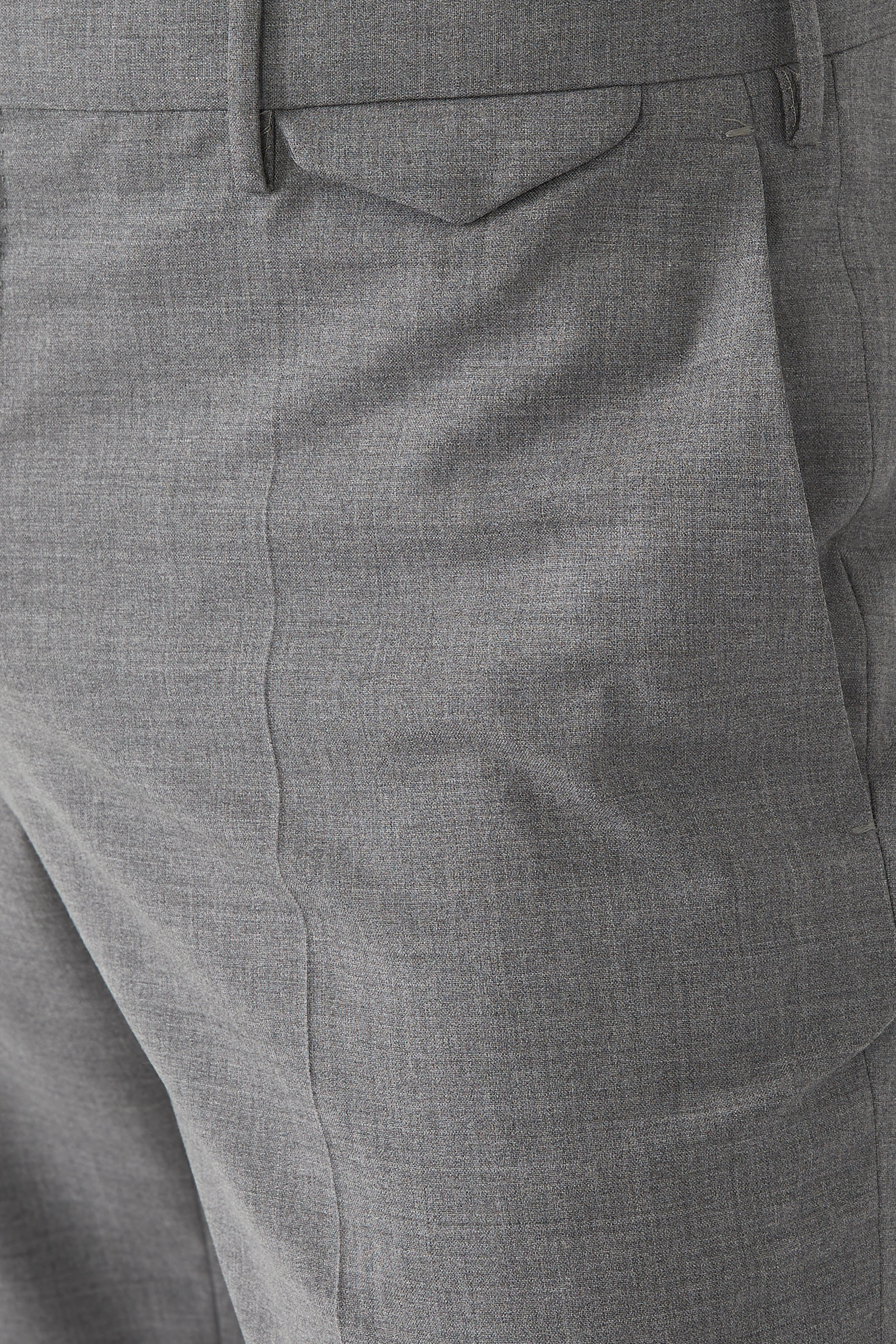 بنطال بقصة ضيقة صوف