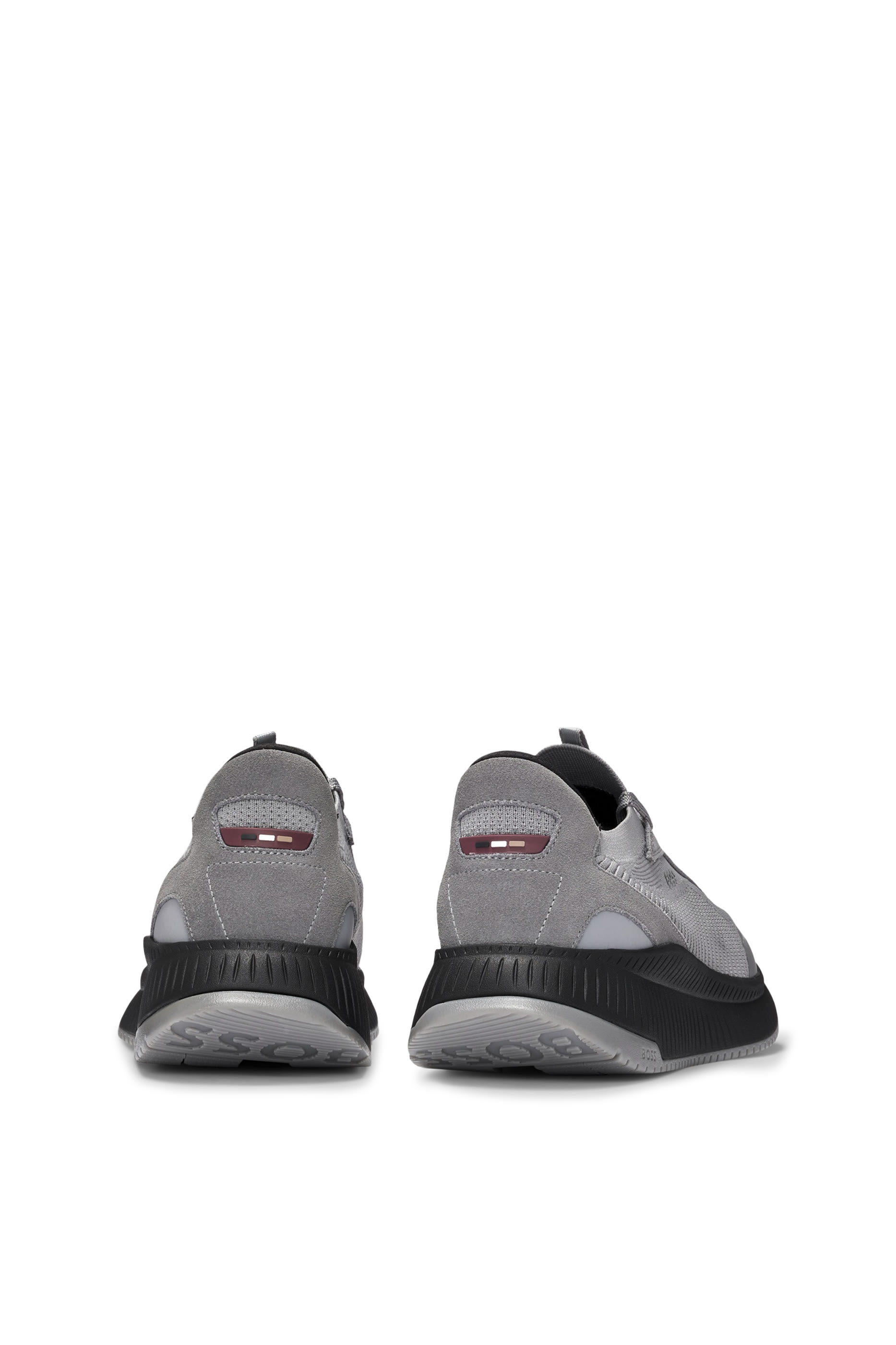 سنيكرز تي تي إن ام إي في أو