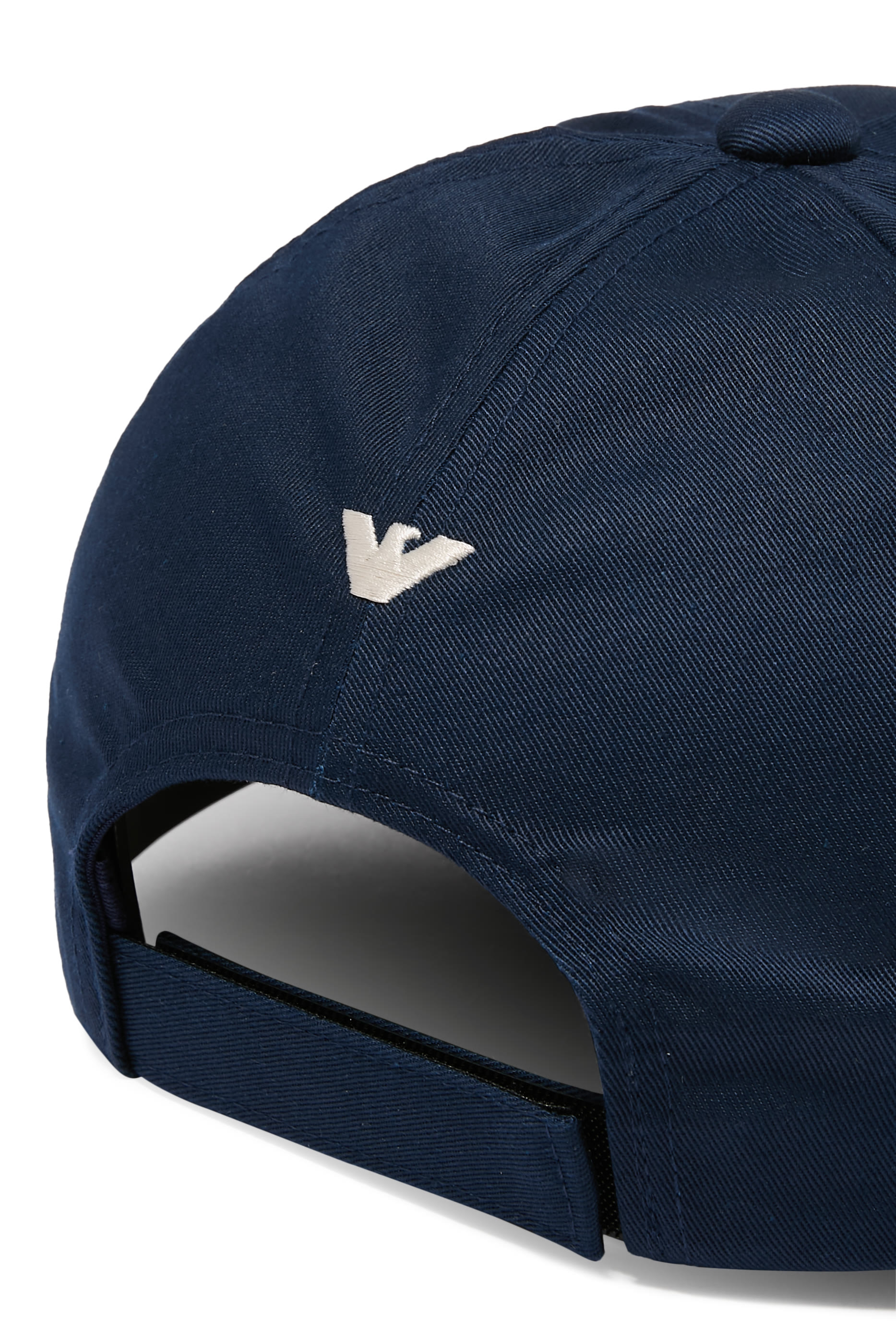 كاب بيسبول بشعار الماركة