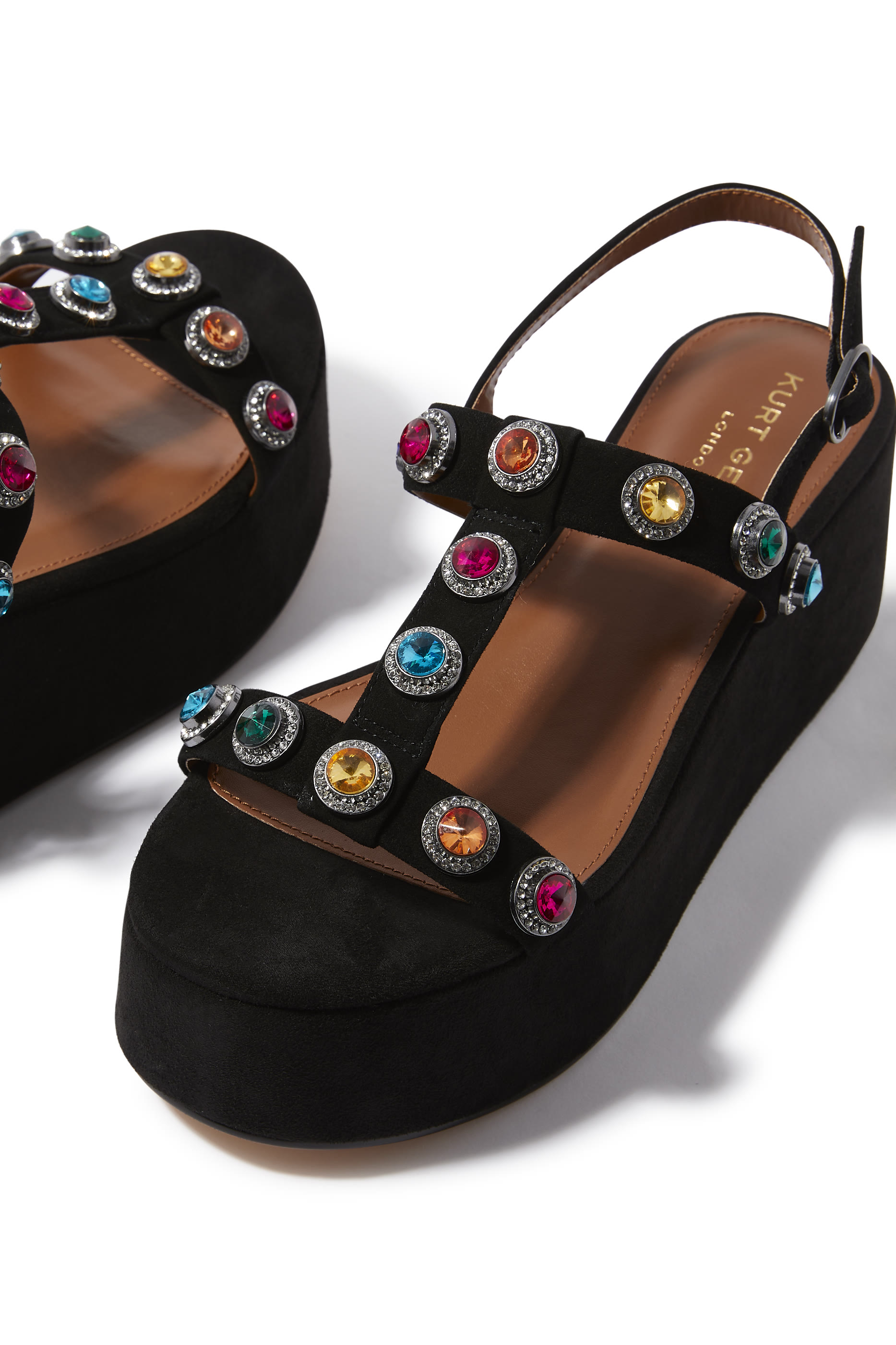 صندل أوكتافيا 50 بنعل سميك شمواه