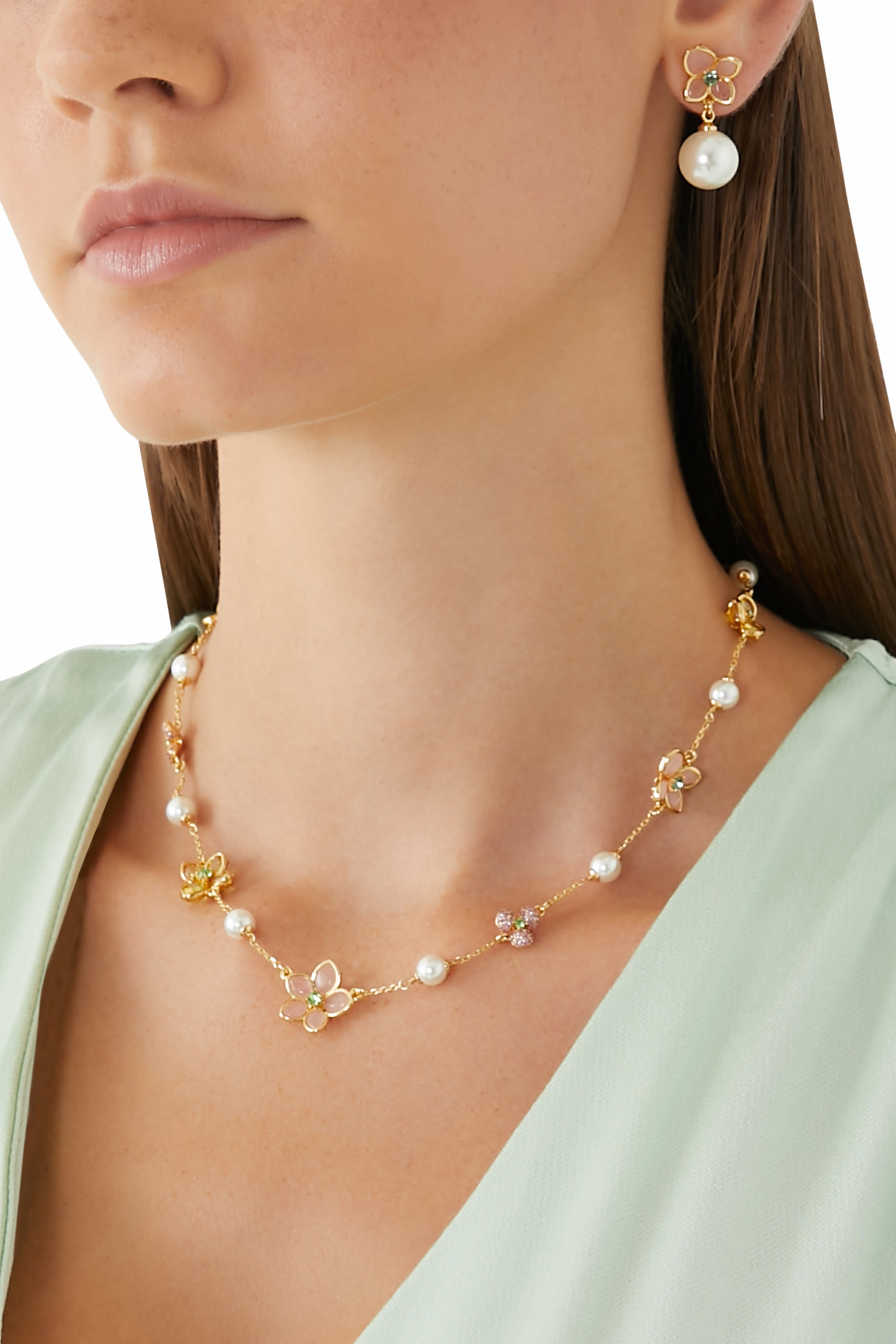 أقراط بلوم متدلية