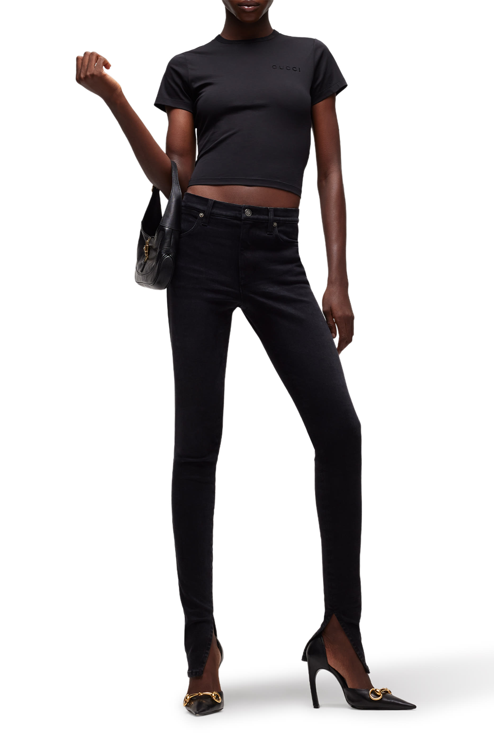 تيشيرت مطرز بشعار الماركة