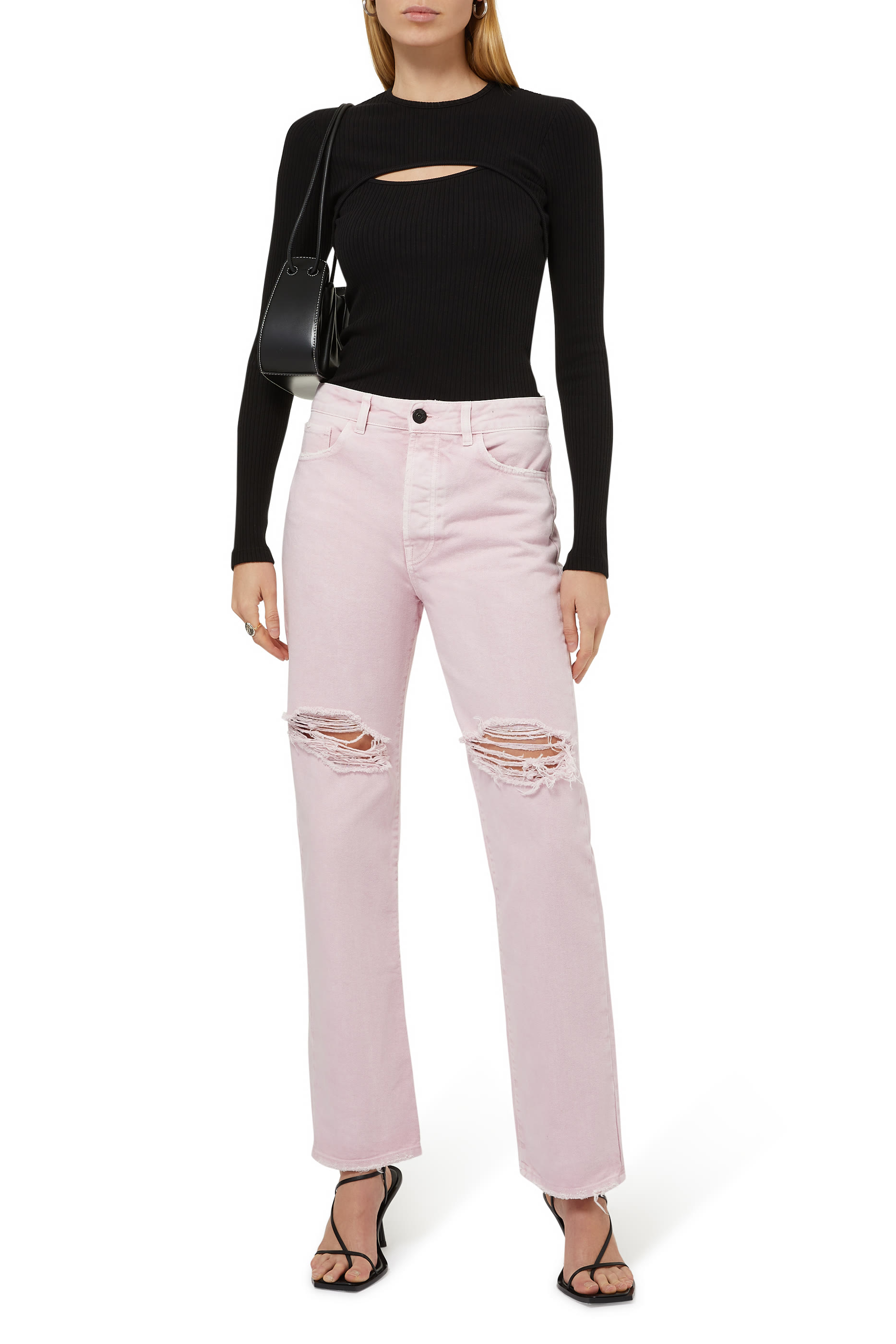 بلوزة ليزا بفتخة وأكمام طويلة