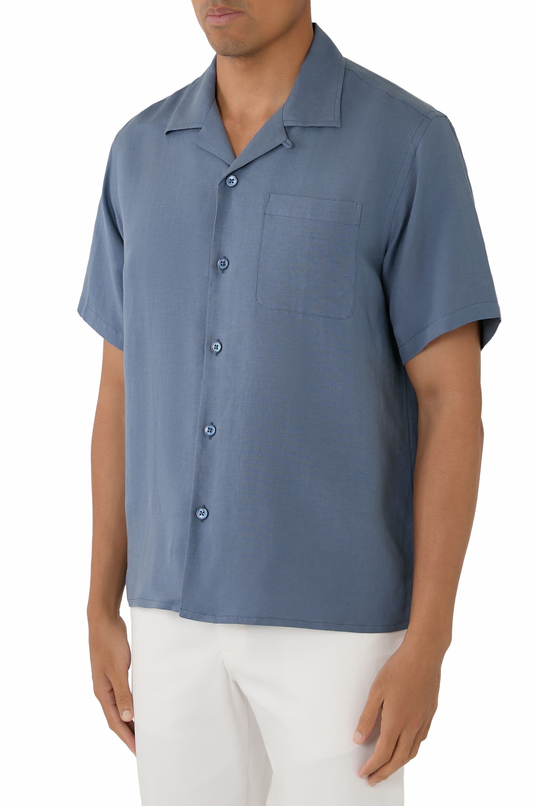 قميص رياضي بأكمام قصيرة