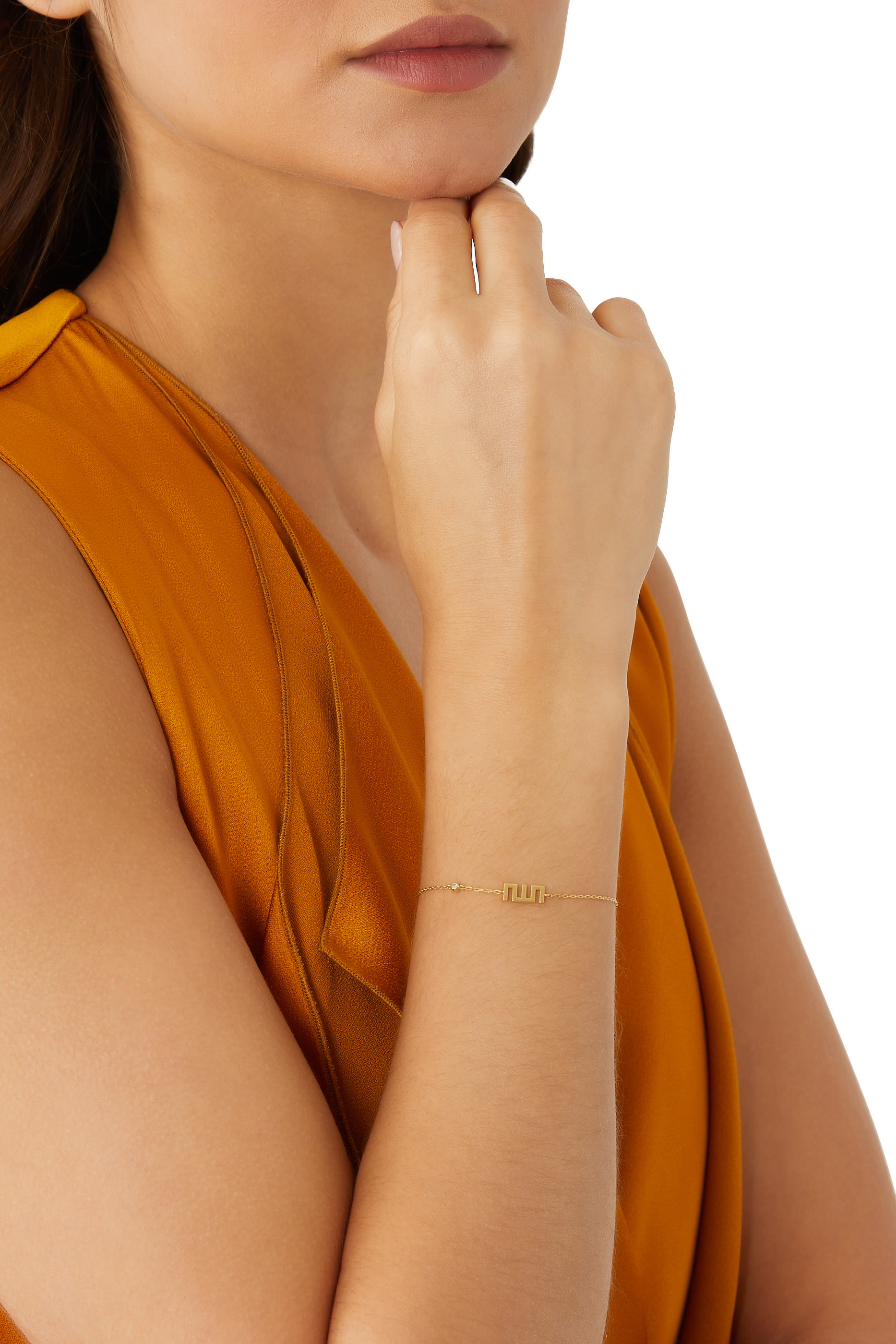 سوار مزين بماسة وحلية بتصميم كلمة الله ذهب أصفر عيار 18