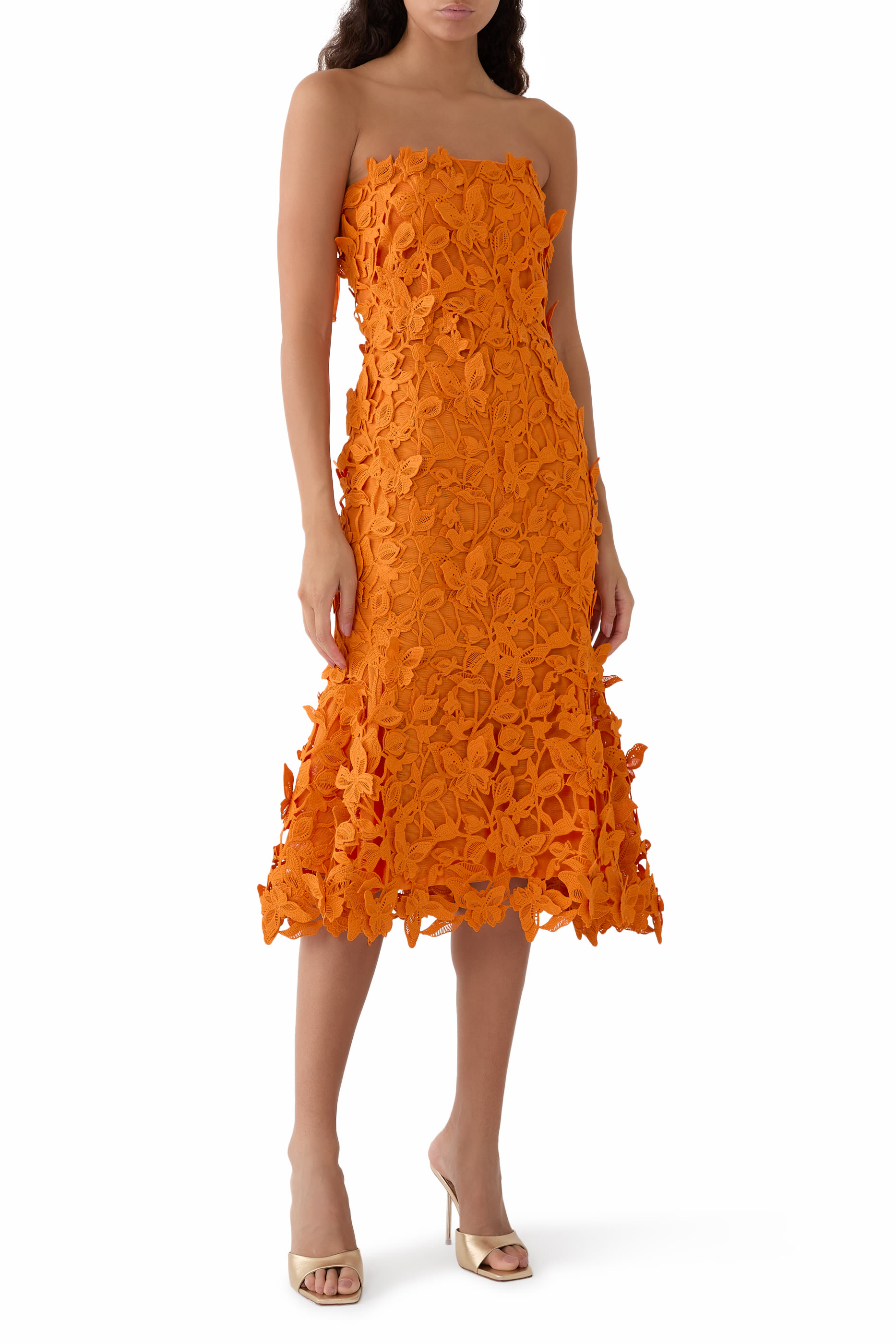 فستان فلوريلا متوسط الطول بزهور بارزة الملمس