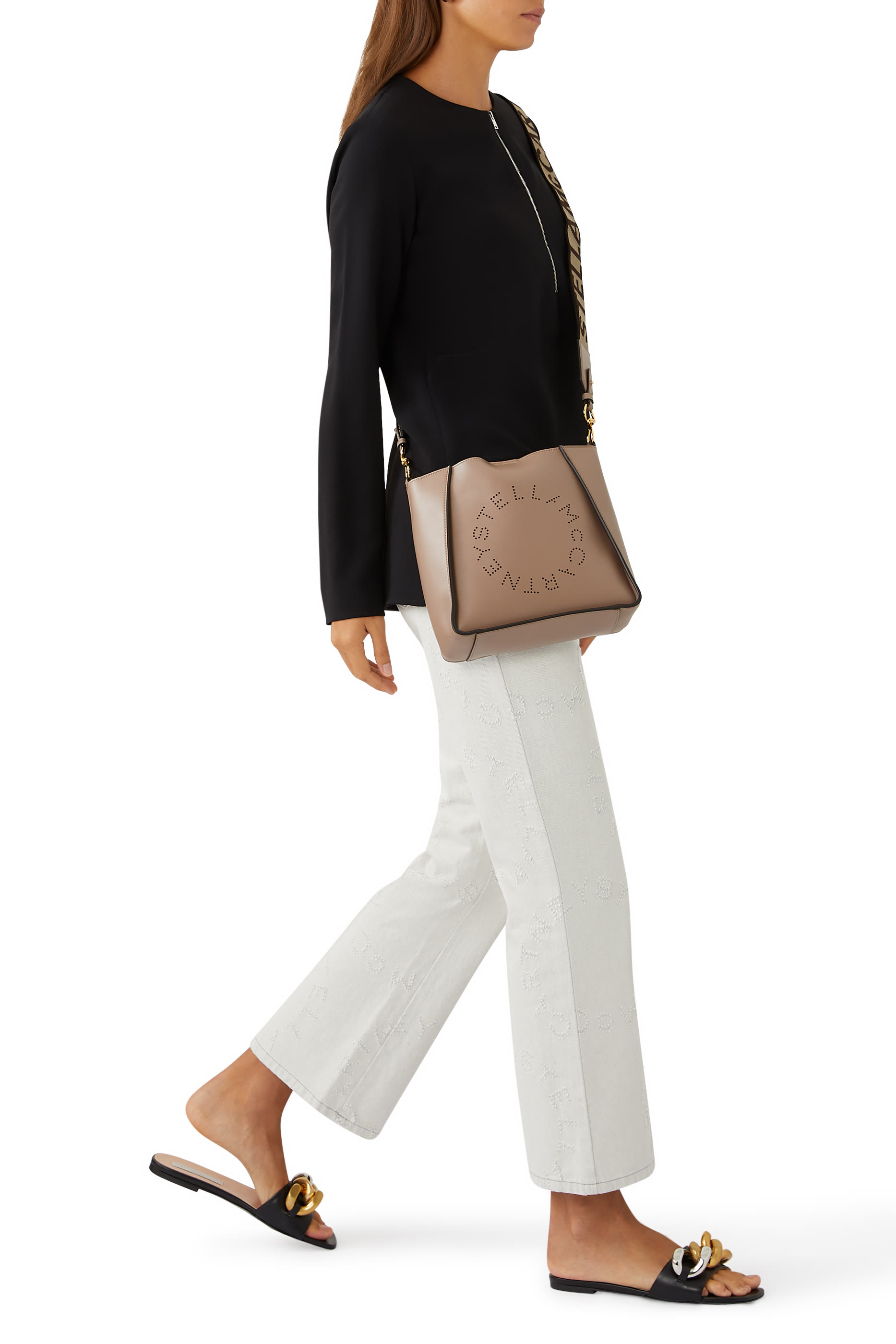 حقيبة كروس بودي صغيرة بشعار الماركة