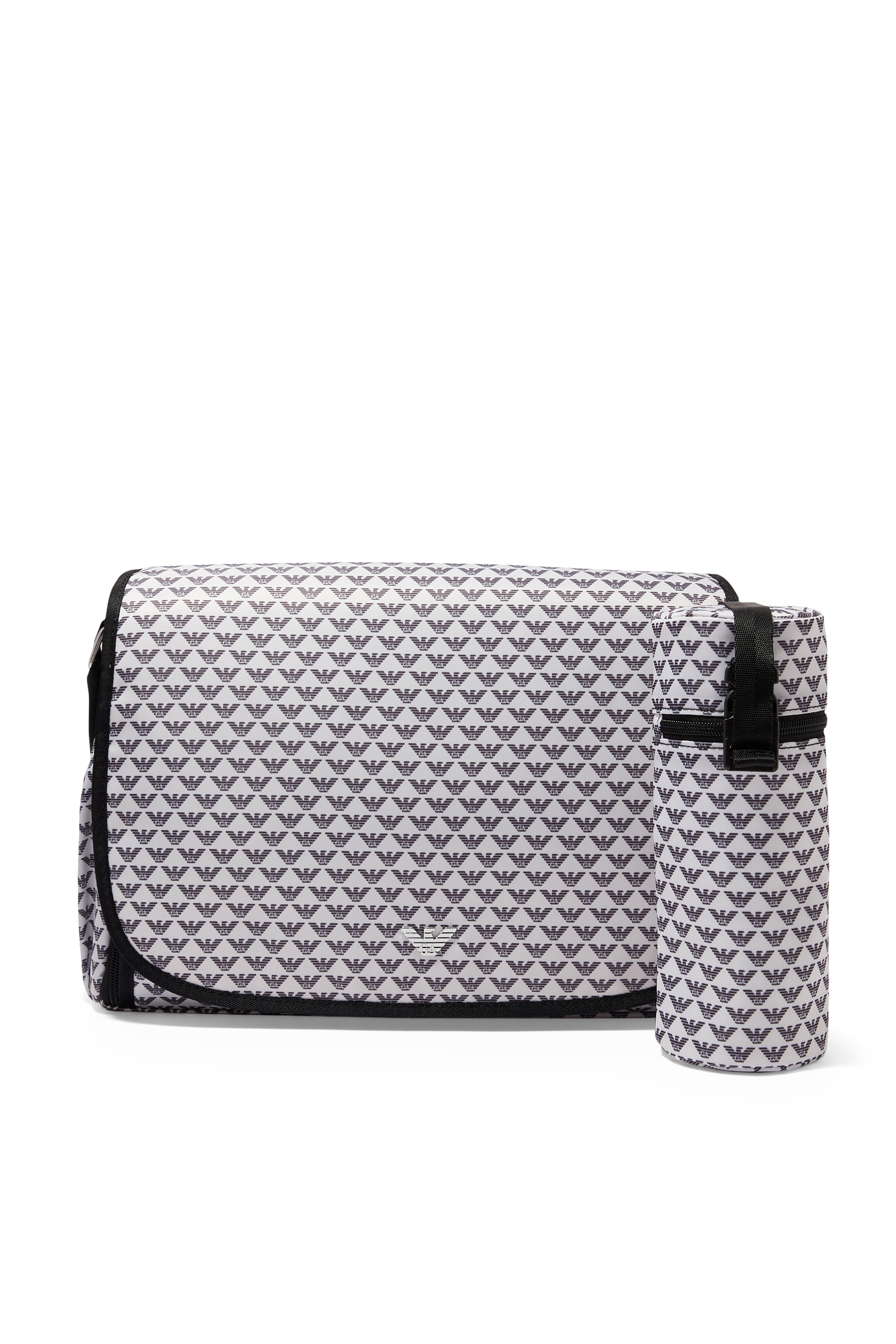 حقيبة مستلزمات أطفال بشعار الماركة