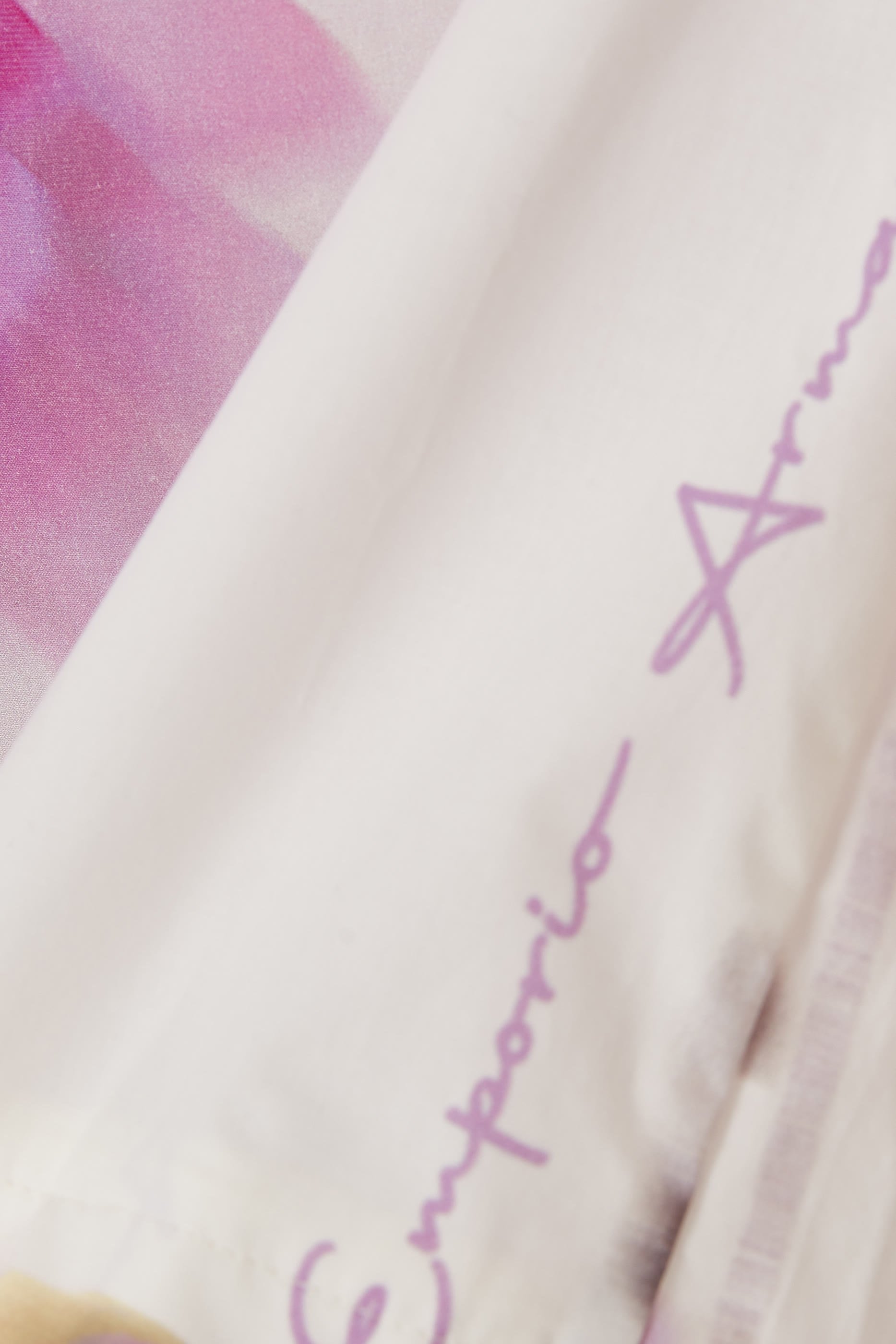 شورت بنقشة شعار الماركة للأطفال