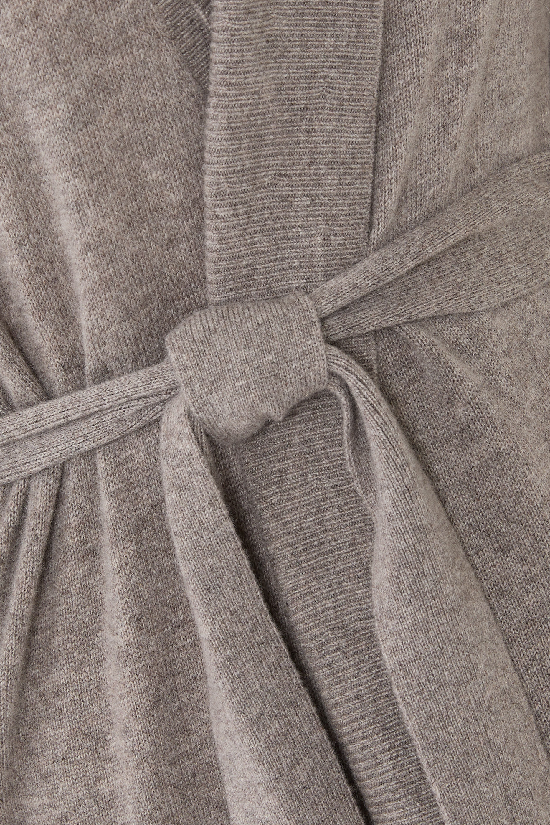 روب طويل بياقة شال كشمير