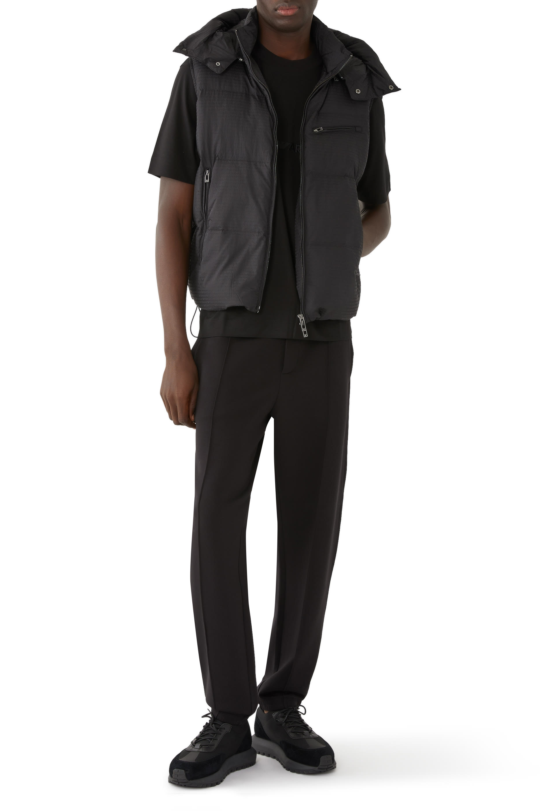 سنيكرز منسوج بتفاصيل شمواه