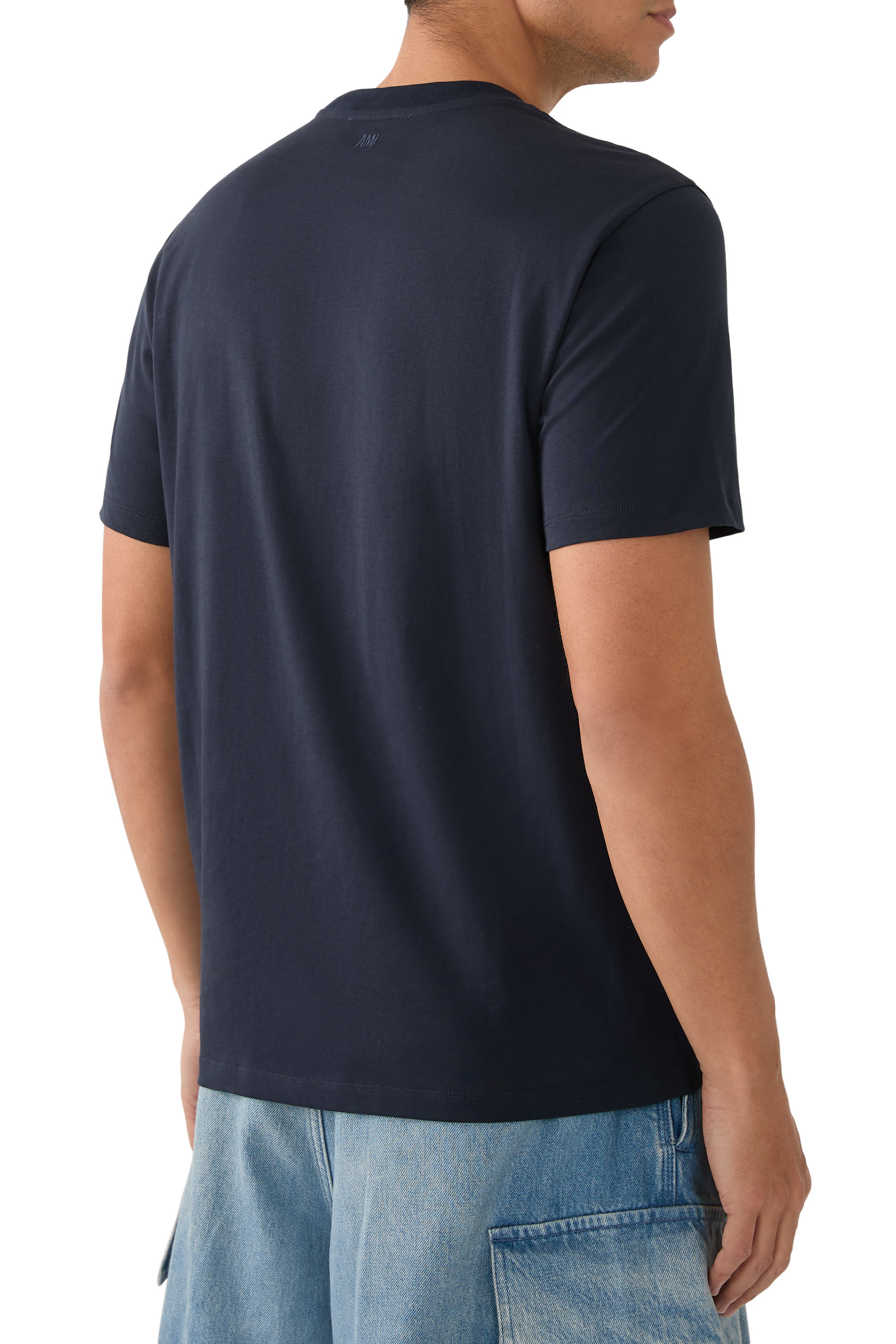 تيشيرت بشعار الماركة