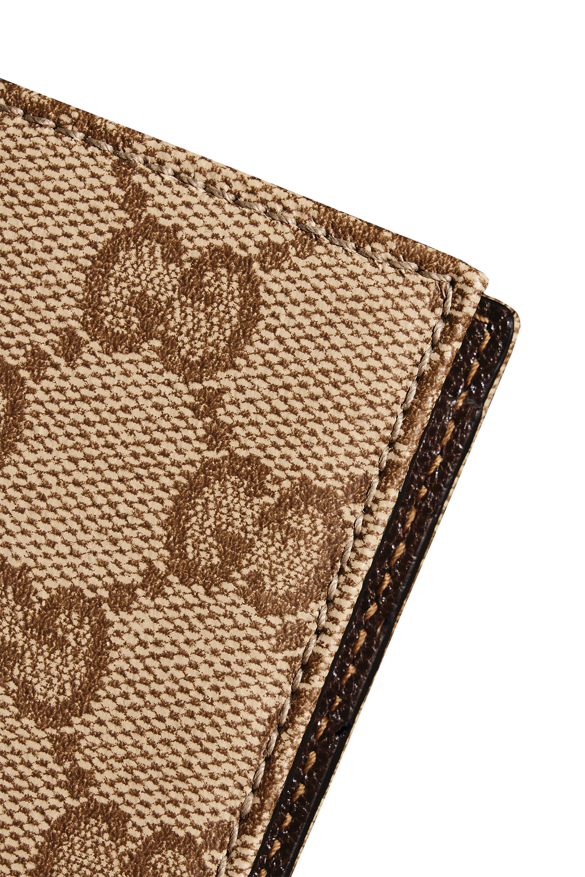 حافظة بطاقات بشعار الماركة