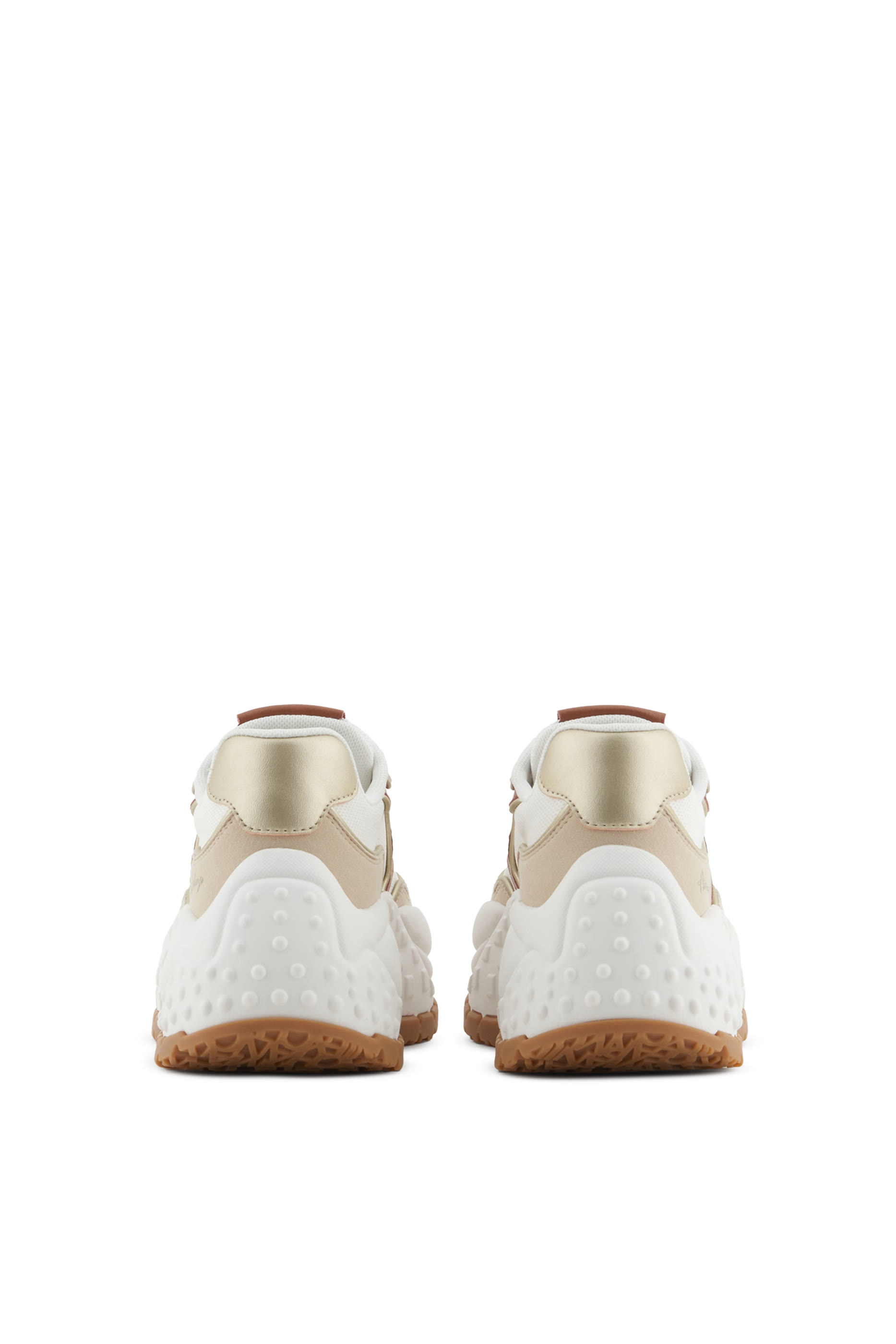 سنيكرز فيدار بشعار الماركة