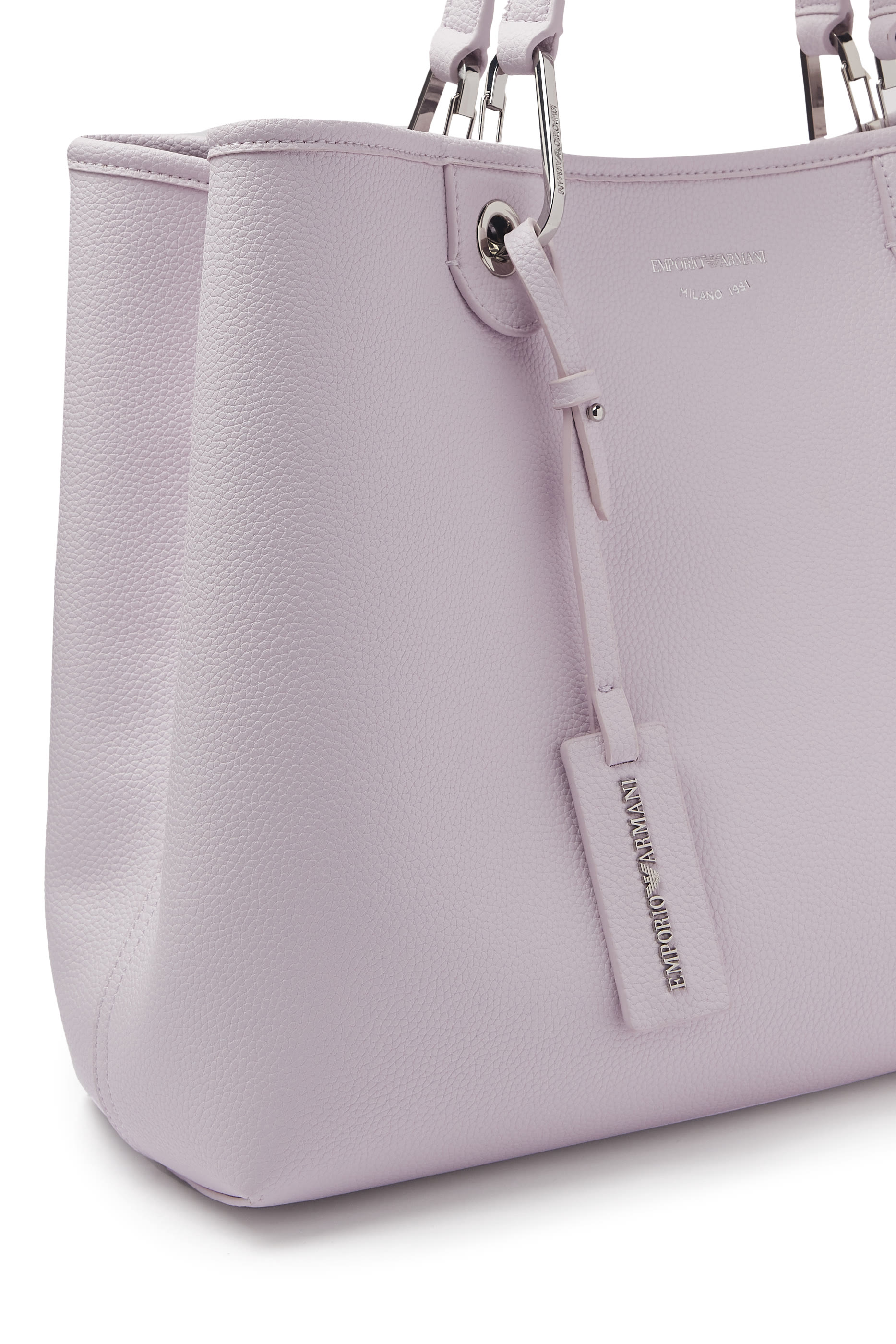 حقيبة يد بشعار الماركة