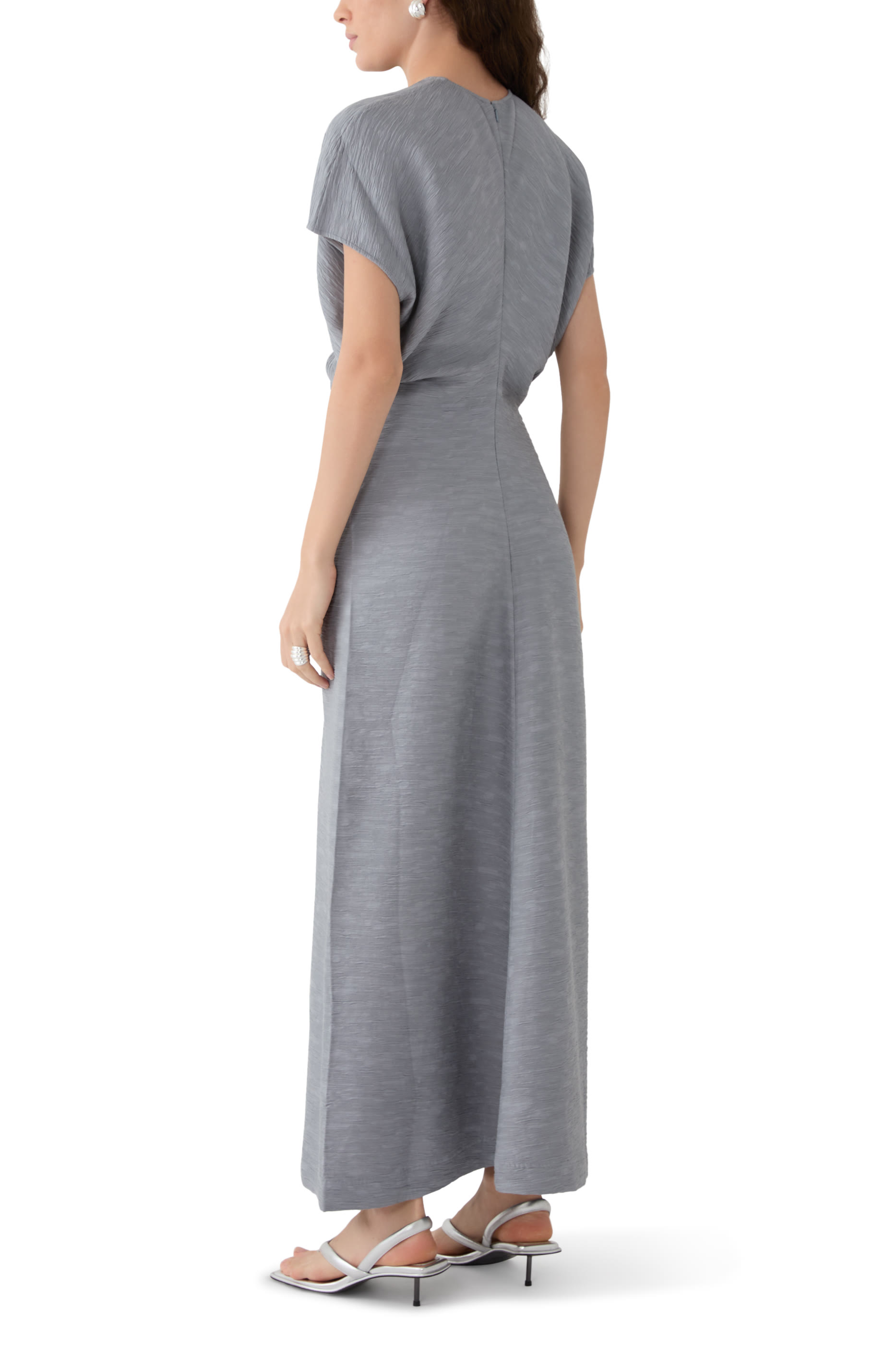 فستان مجعد بدرابيه عند الخصر