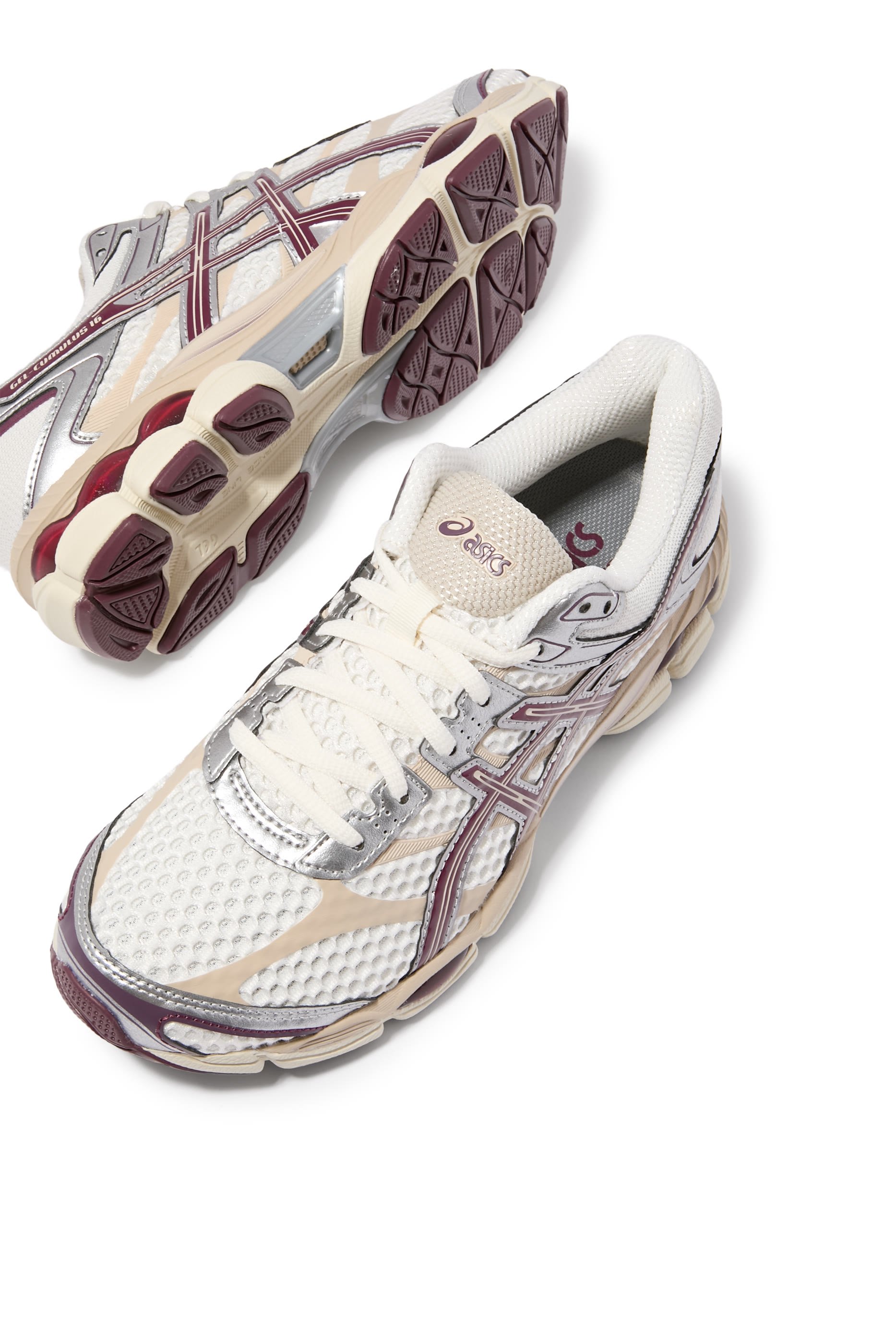 سنيكرز جل كومولوس 16 بكاحل منخفض