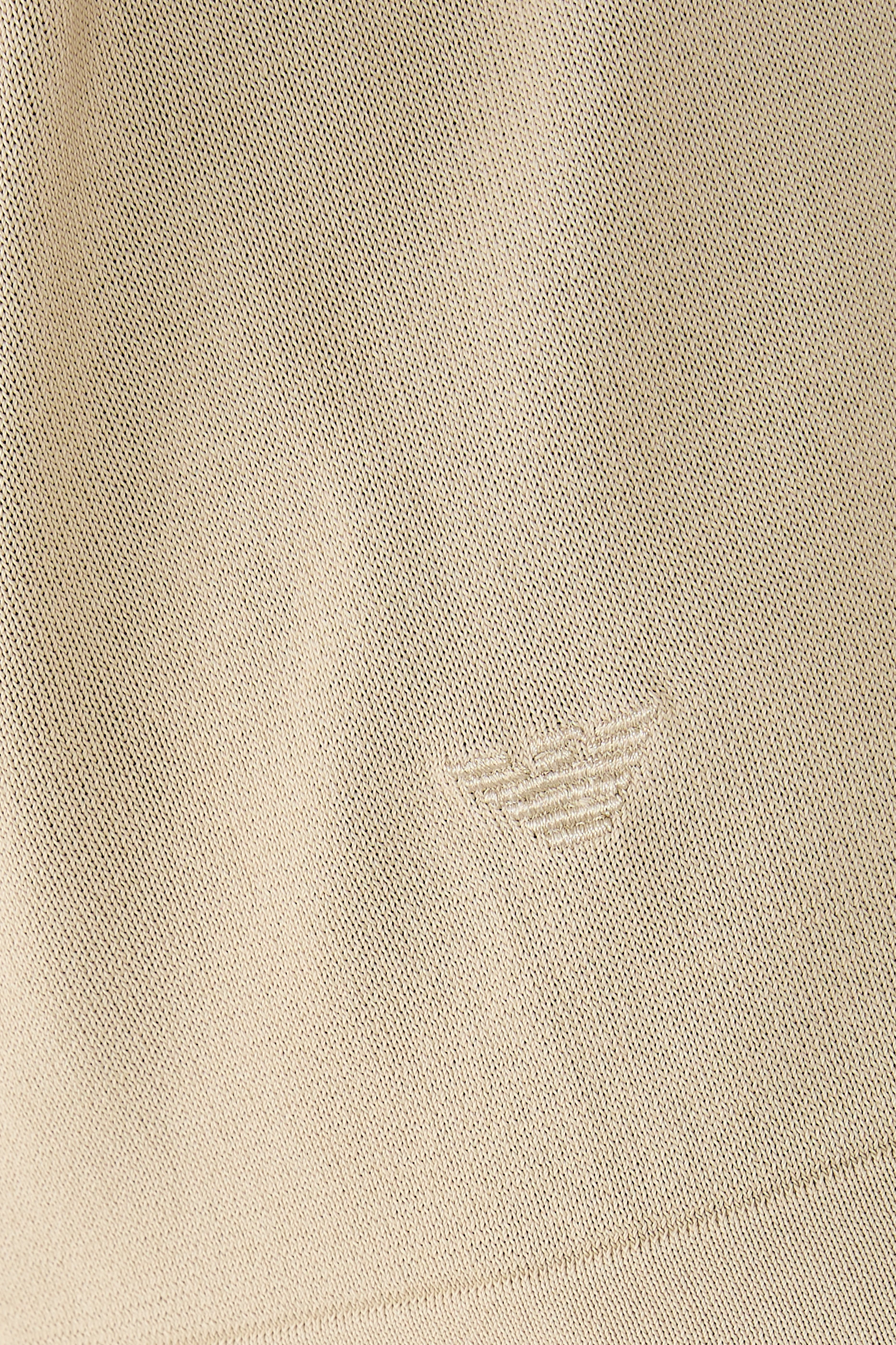 قميص بولو منسوج بشعار الماركة