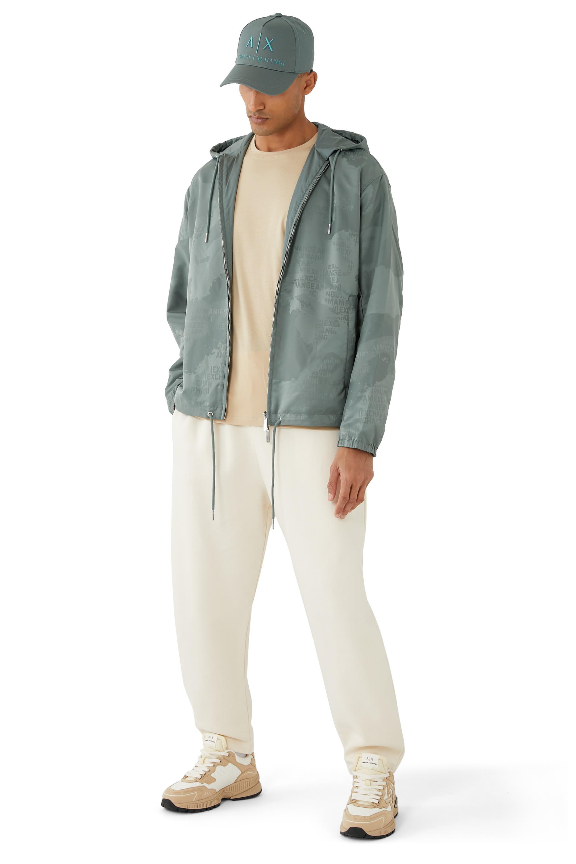 جاكيت اكوا بشعار الماركة