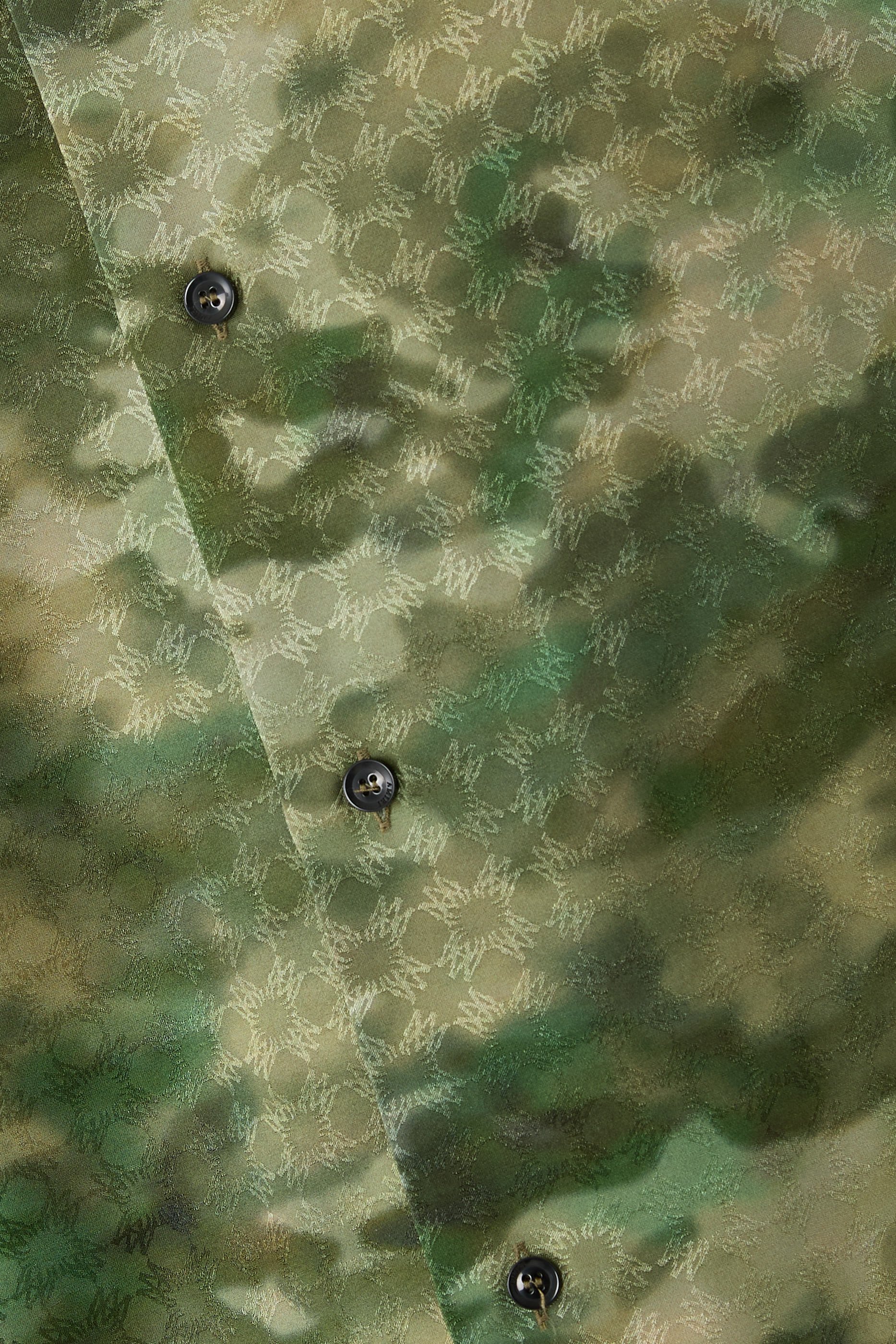 قميص كامب كامو كواد بشعار الماركة