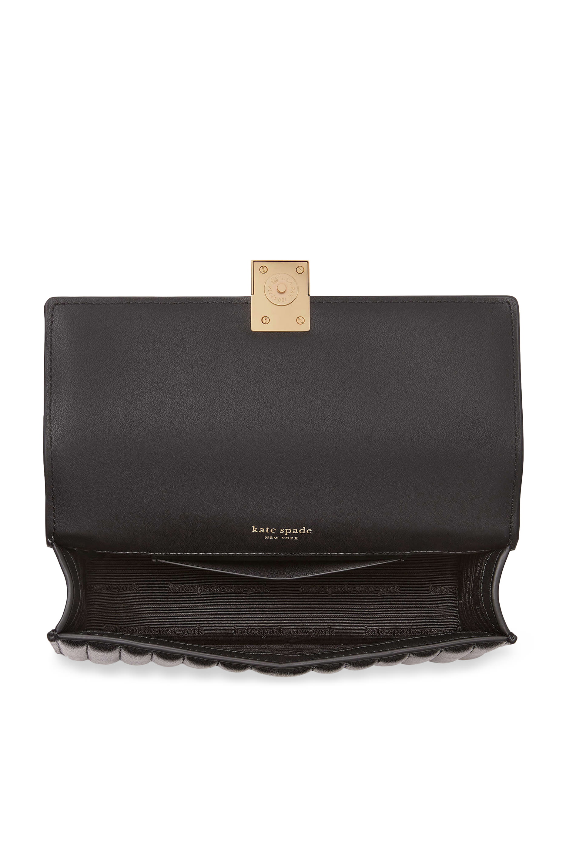 حقيبة كروس بودي ديكو صغيرة بغطاء قلاب وسلسلة جلد مبطن