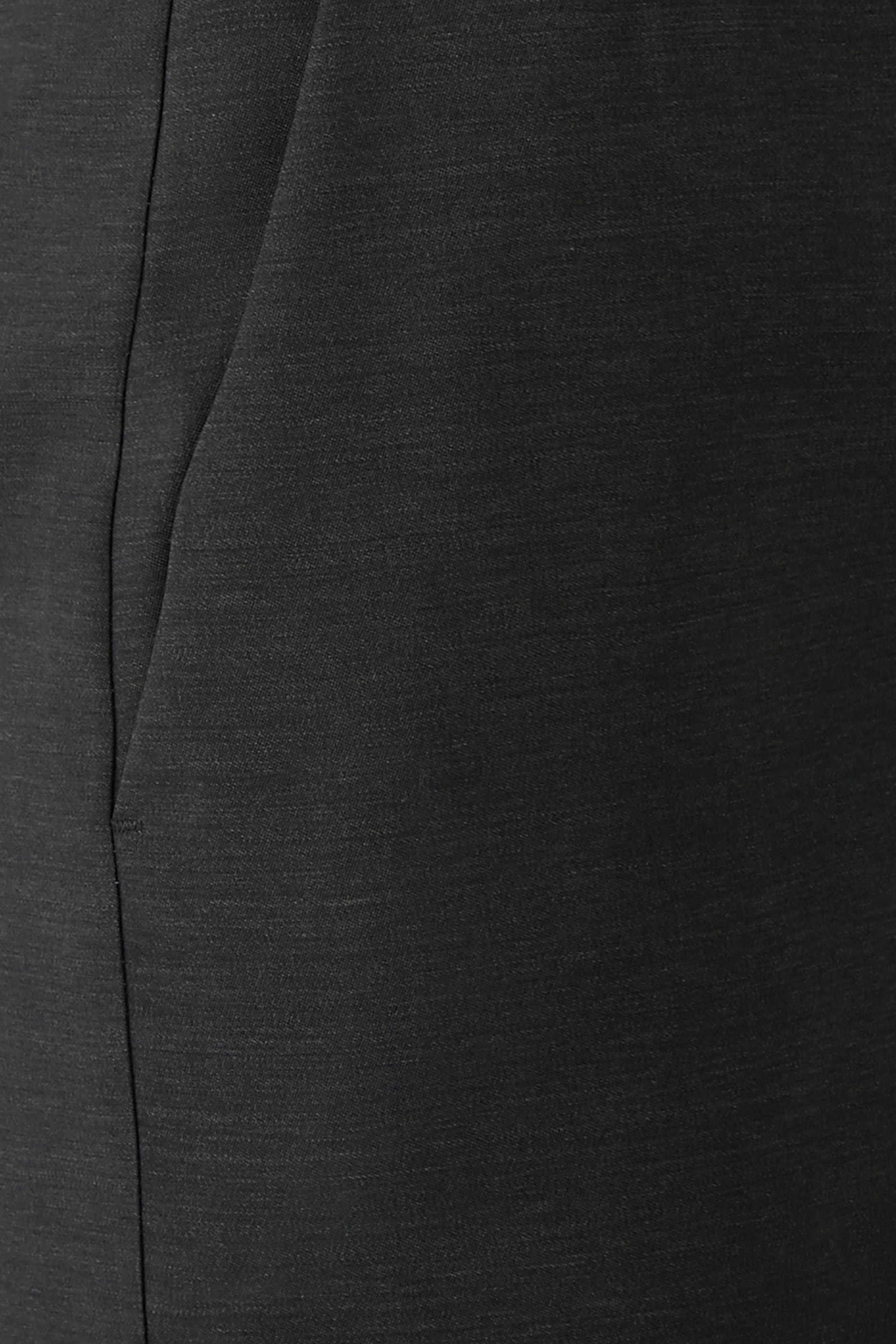 بنطال بخصر منخفض وقصة فضفاضة صوف