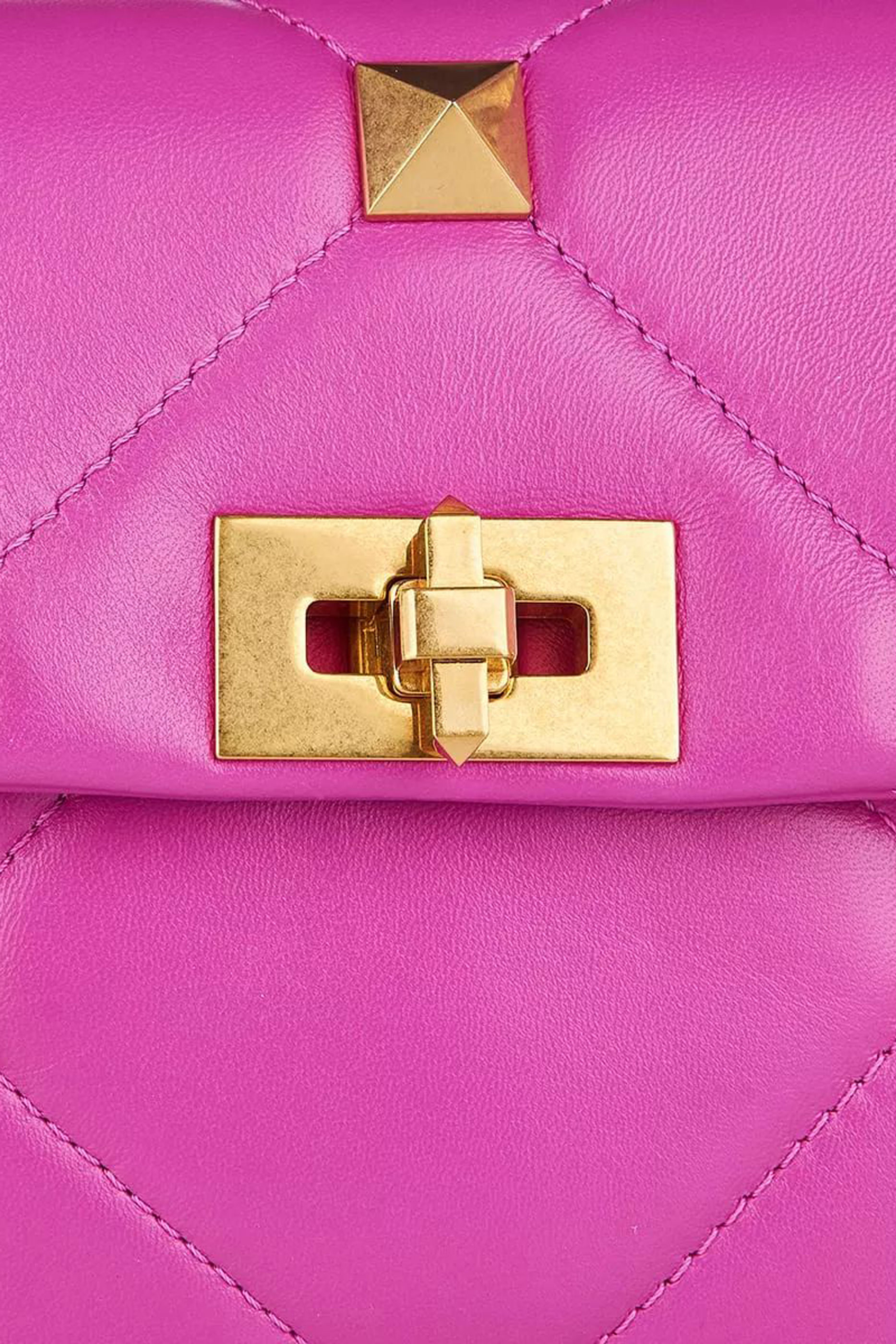 حقيبة فالنتينو غارافاني رومان بحلي هرمية جلد