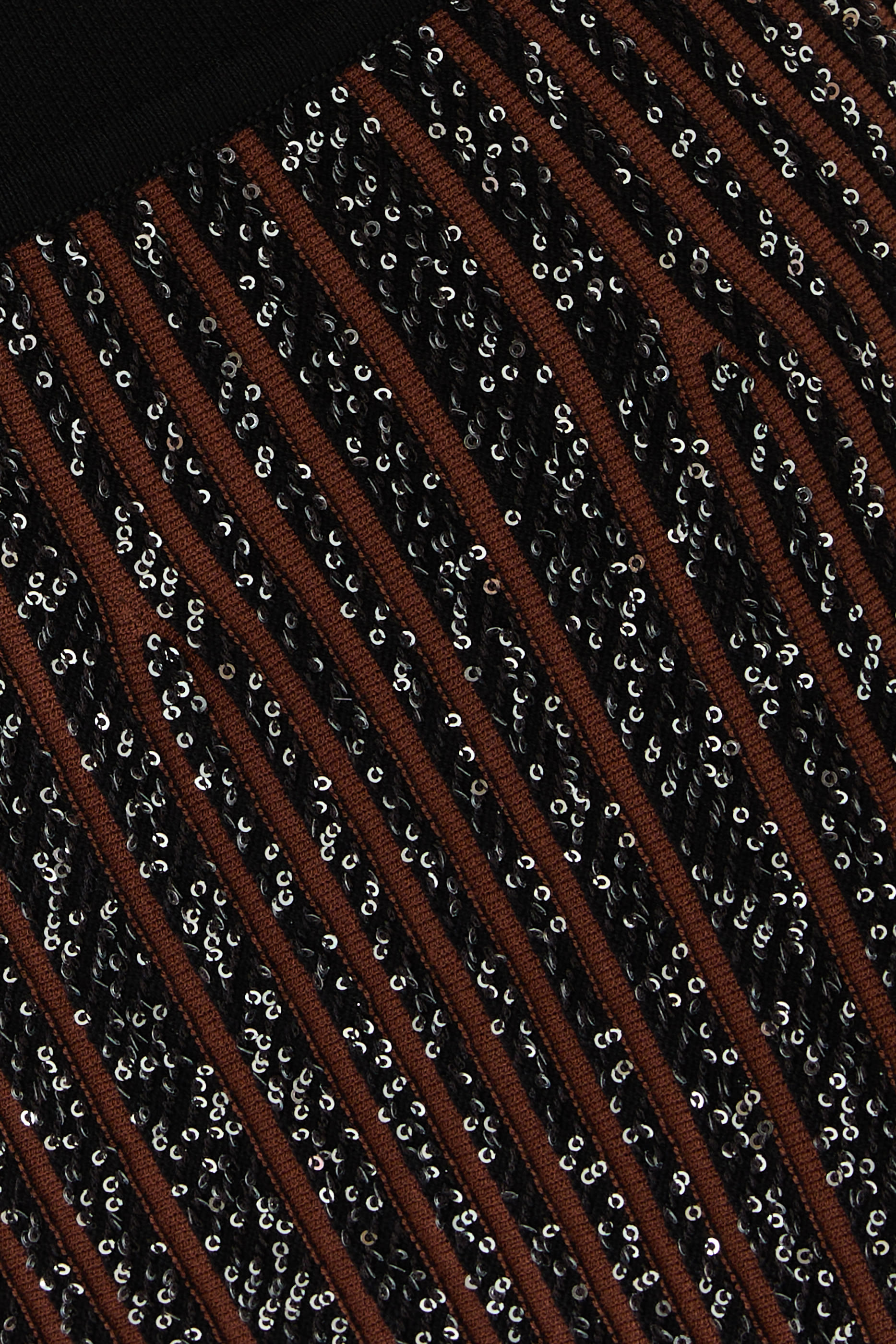 بنطال بقصة ساق واسعة نسيج مطرز جزئيا بترتر