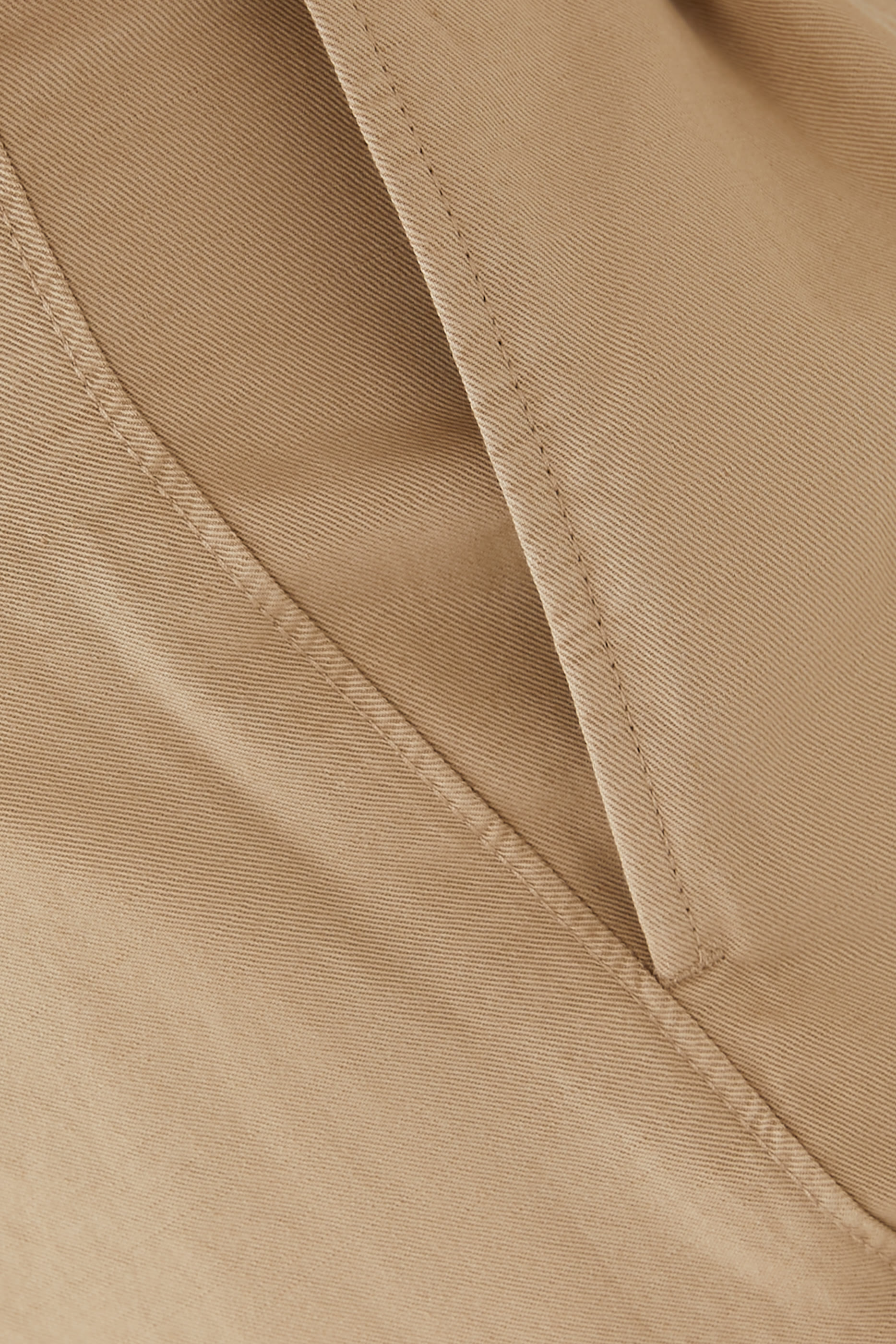 بنطال بقصة ضيقة من الاسفل سامر ستان